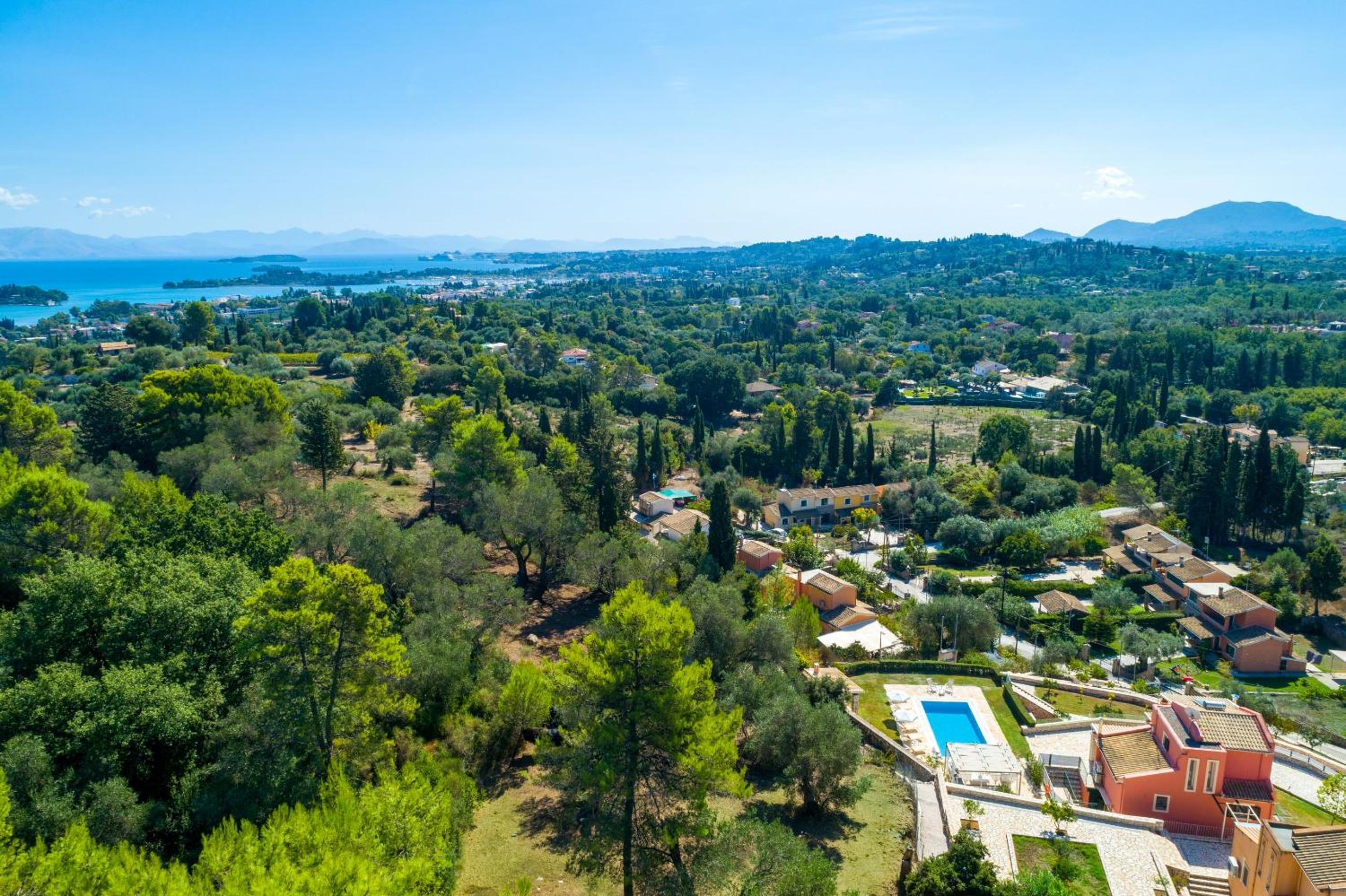 Villa photo 2