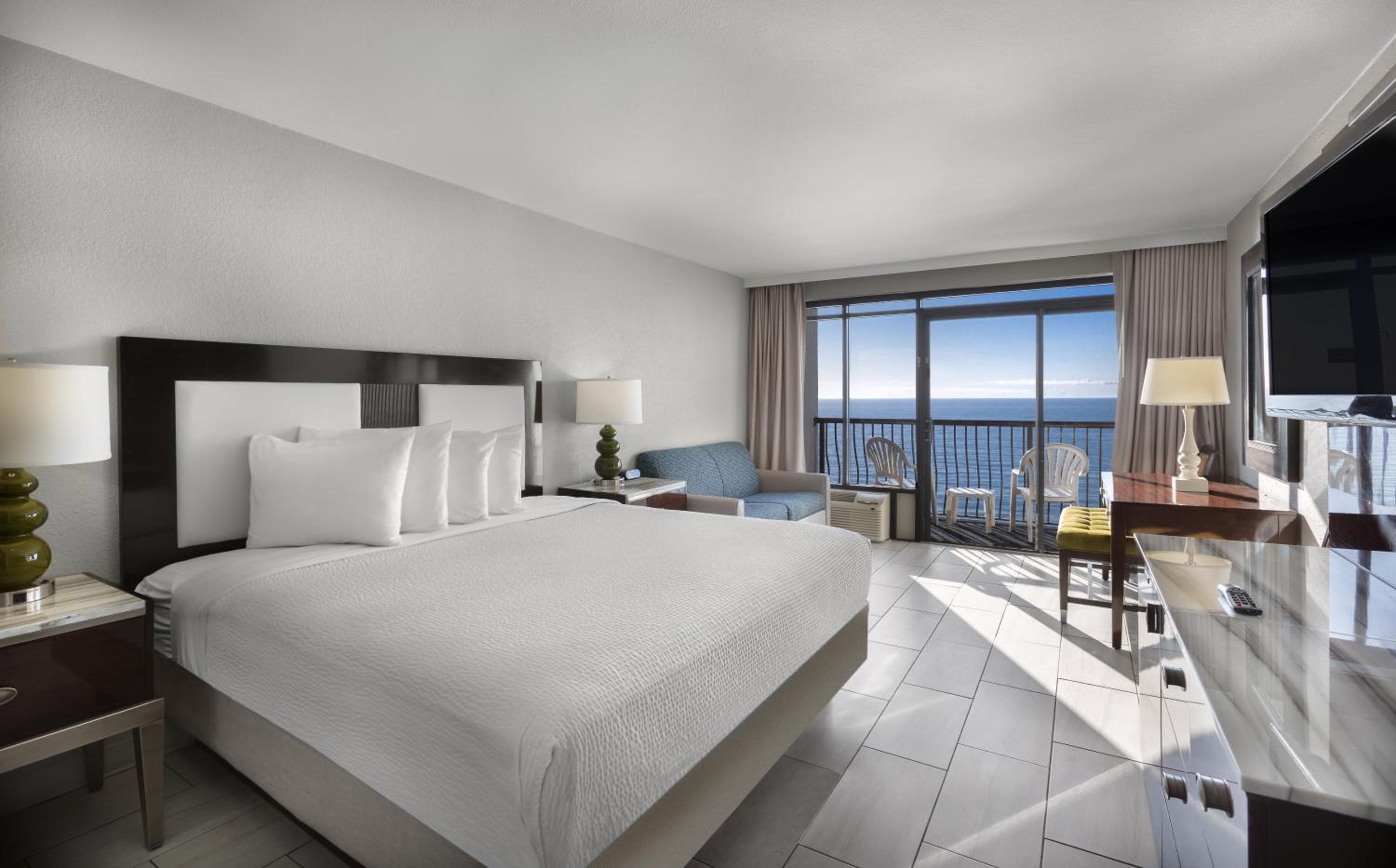 Premium King Efficiency Room - Ocean Front