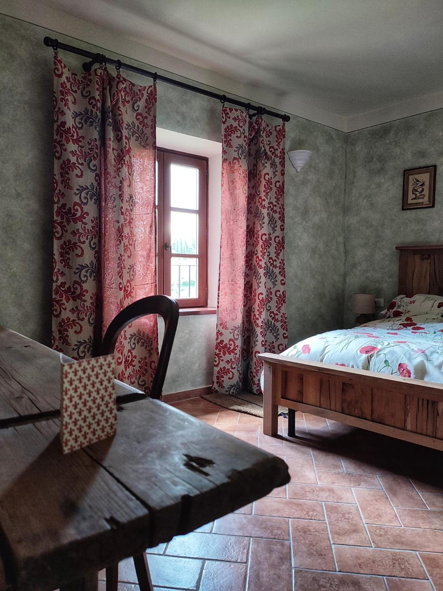Deluxe Double Room (2 Adults + 1 Child) photo 2