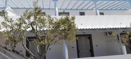 Double Room with Garden View - Photo 5