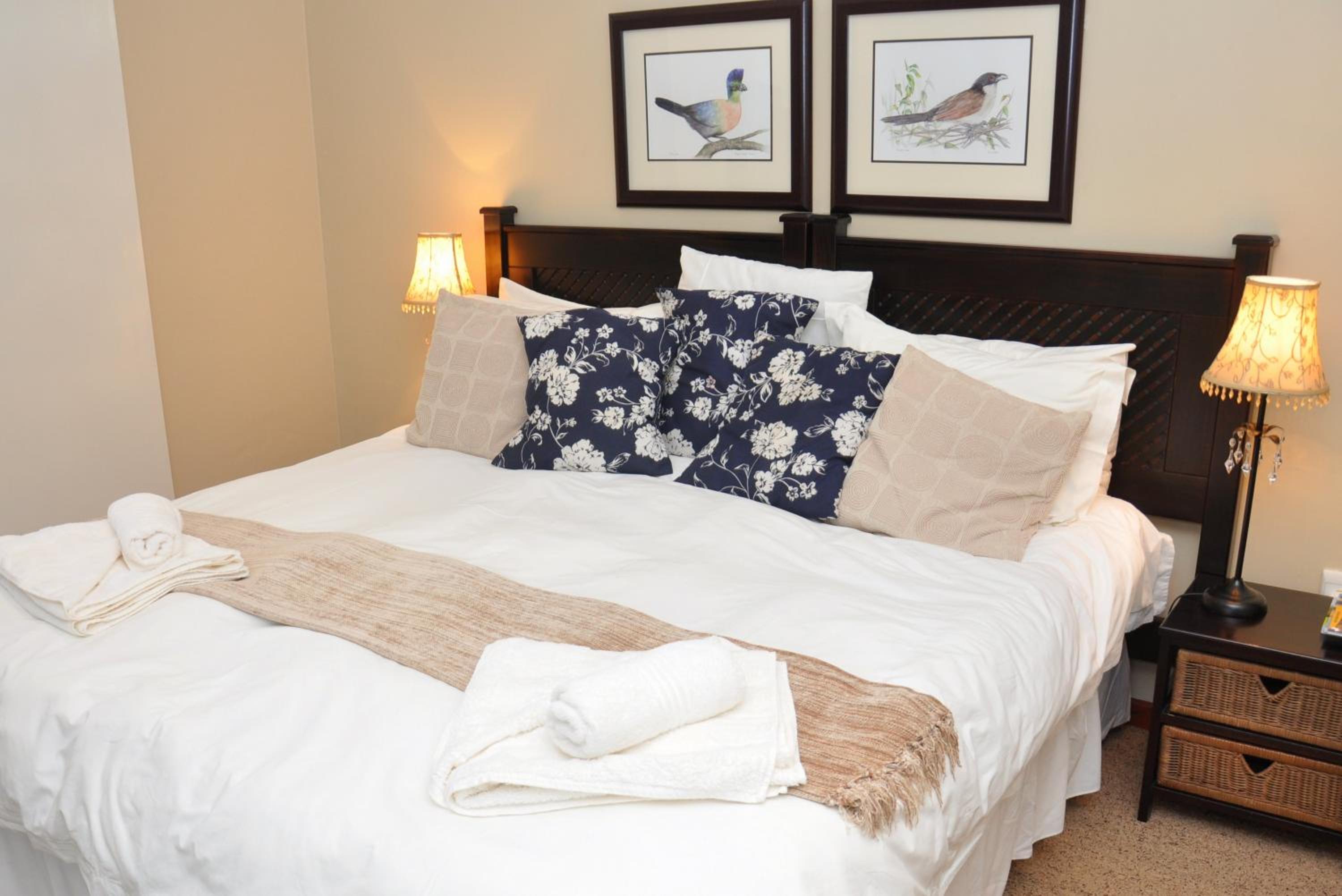Deluxe Double or Single Room photo 2