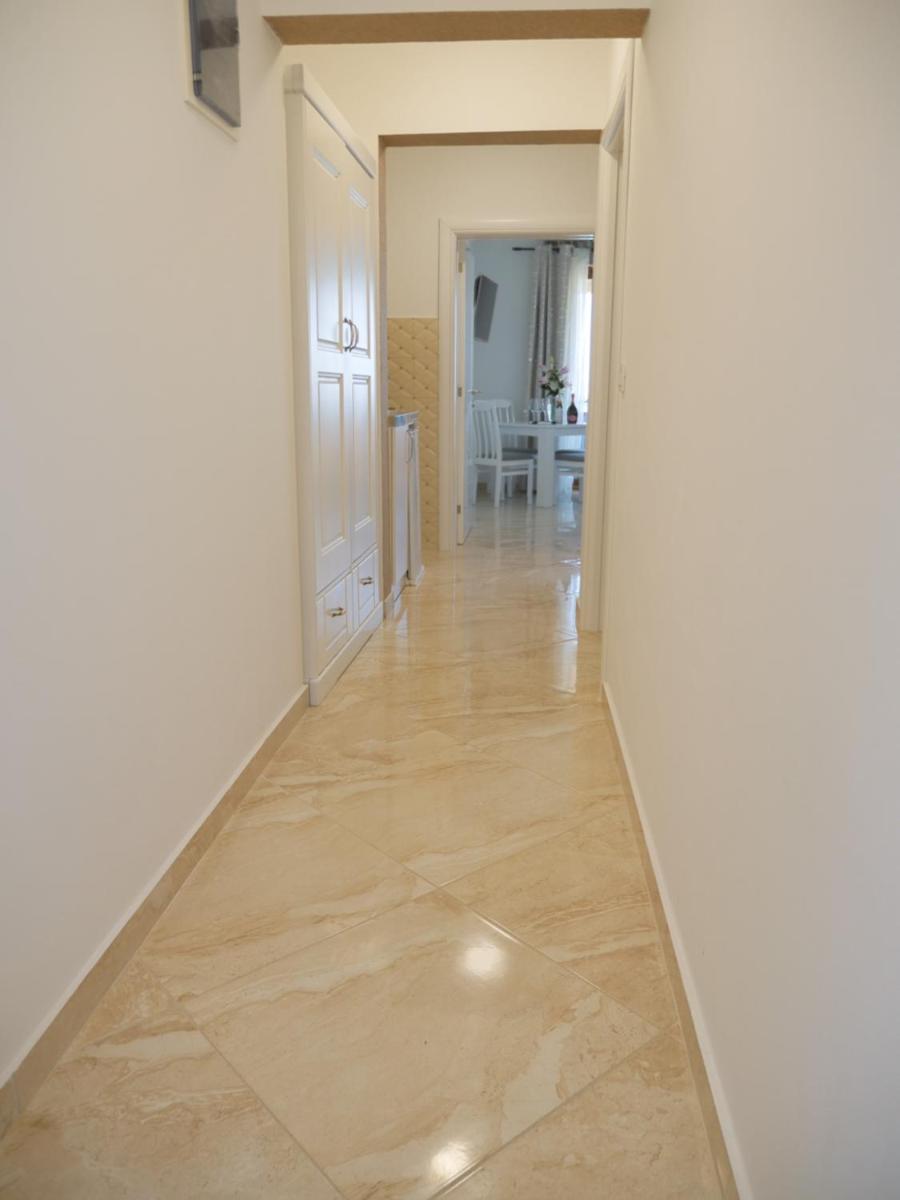 One Bedroom Apartment 2