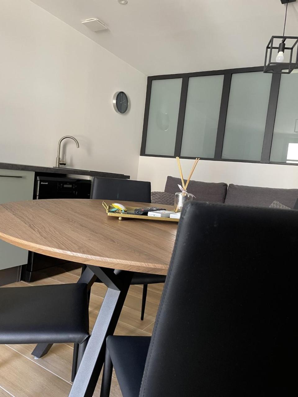 Two-Bedroom Apartment photo 2