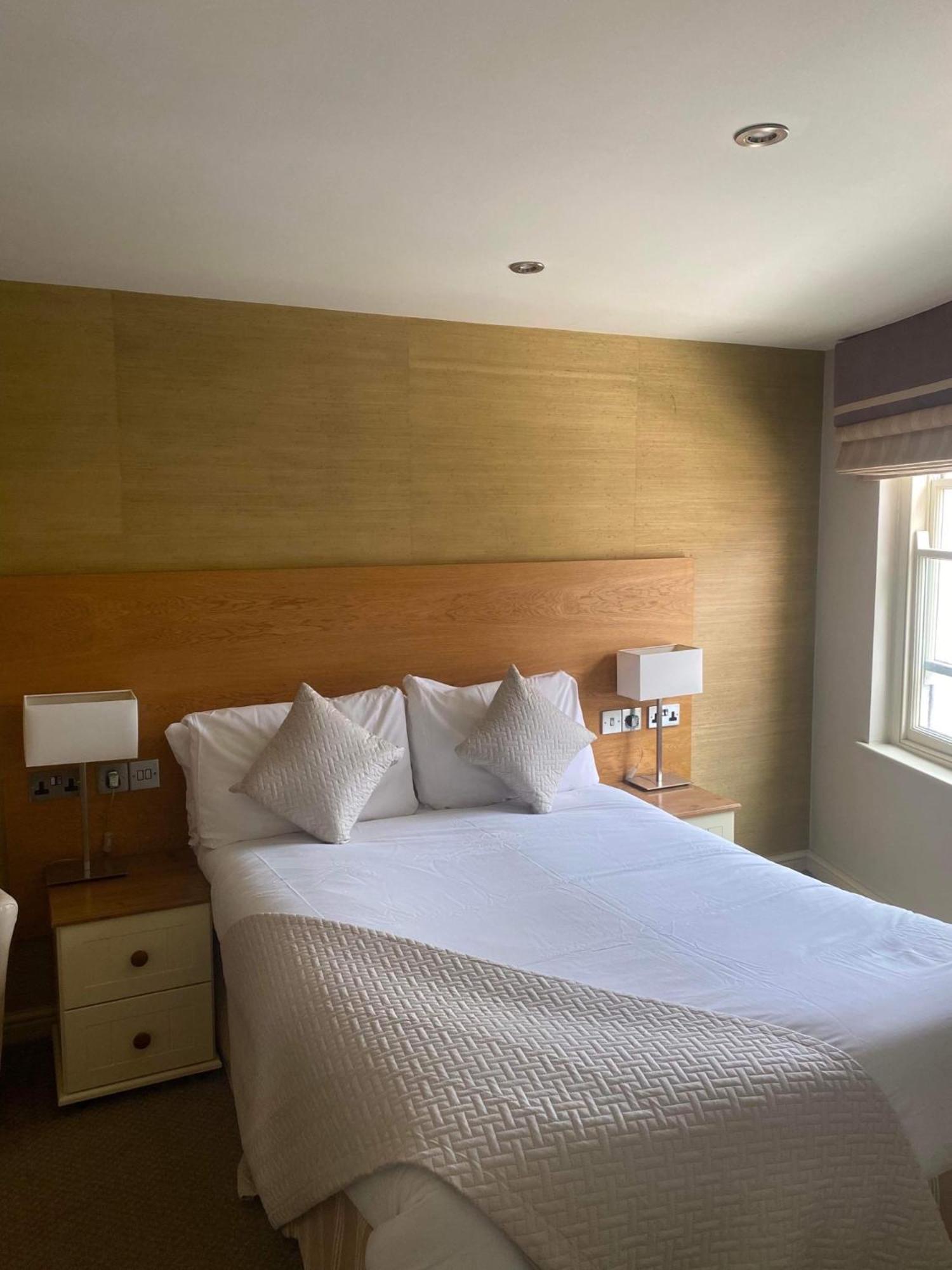 Double Room - Photo 2