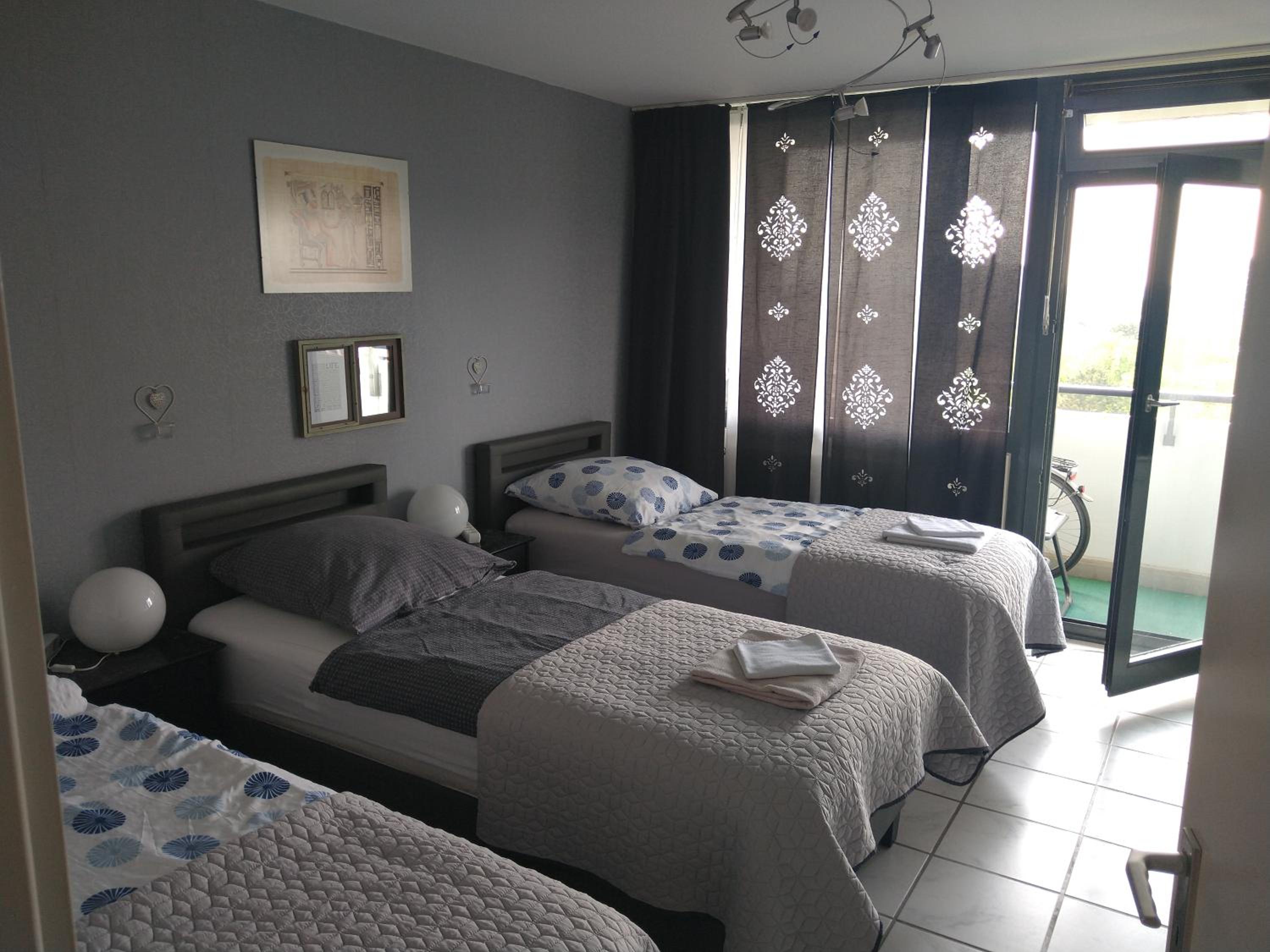 Apartment with Balcony photo 2