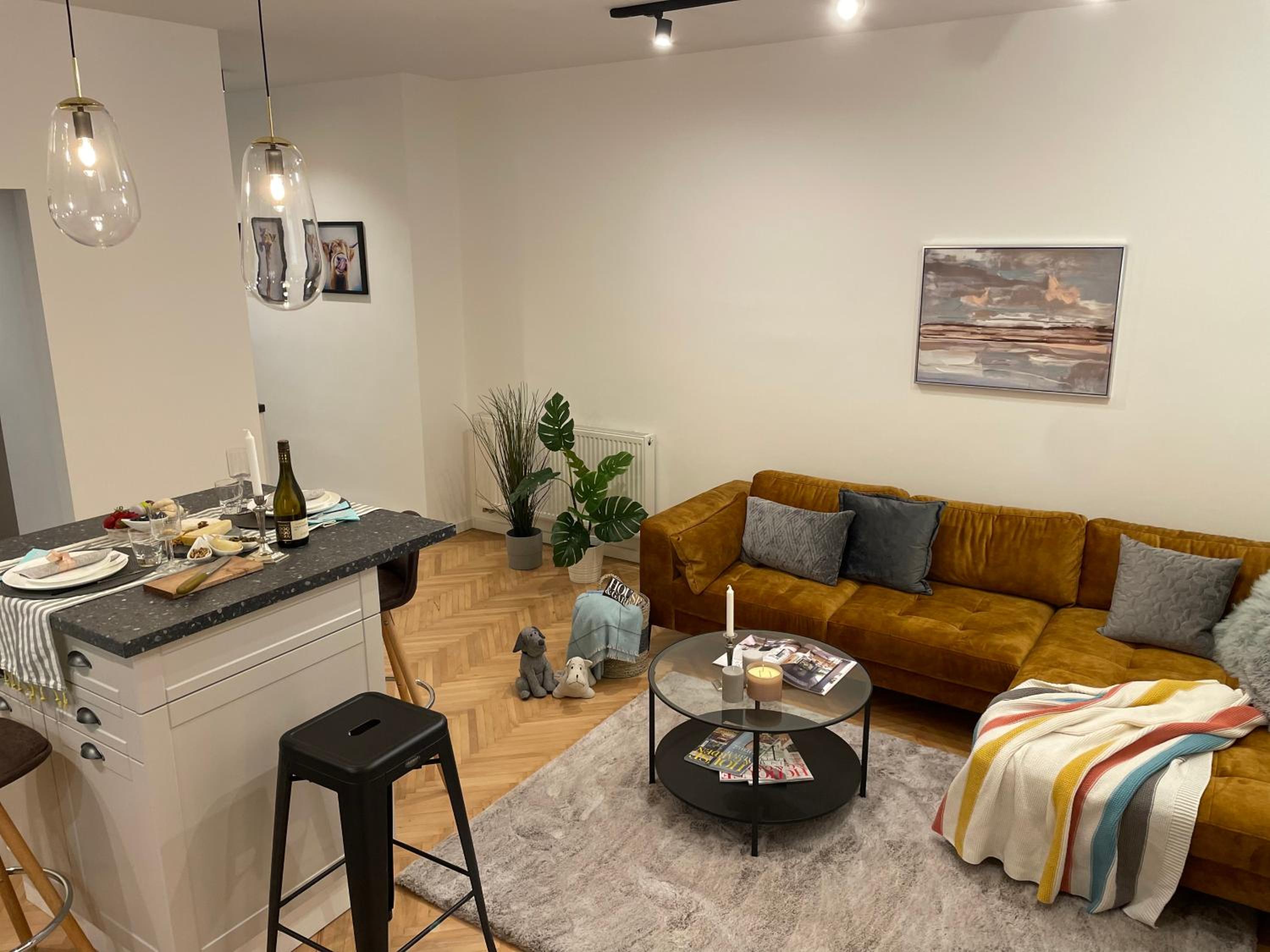 One-Bedroom Apartment - Photo 7