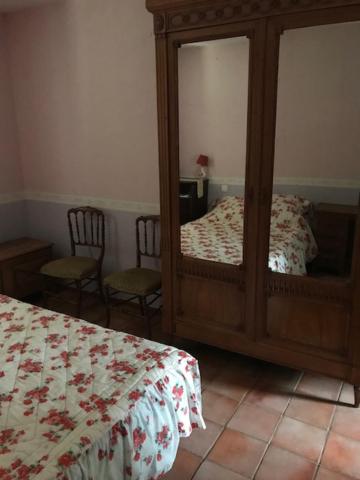 Double Room with Pool View - Photo 5
