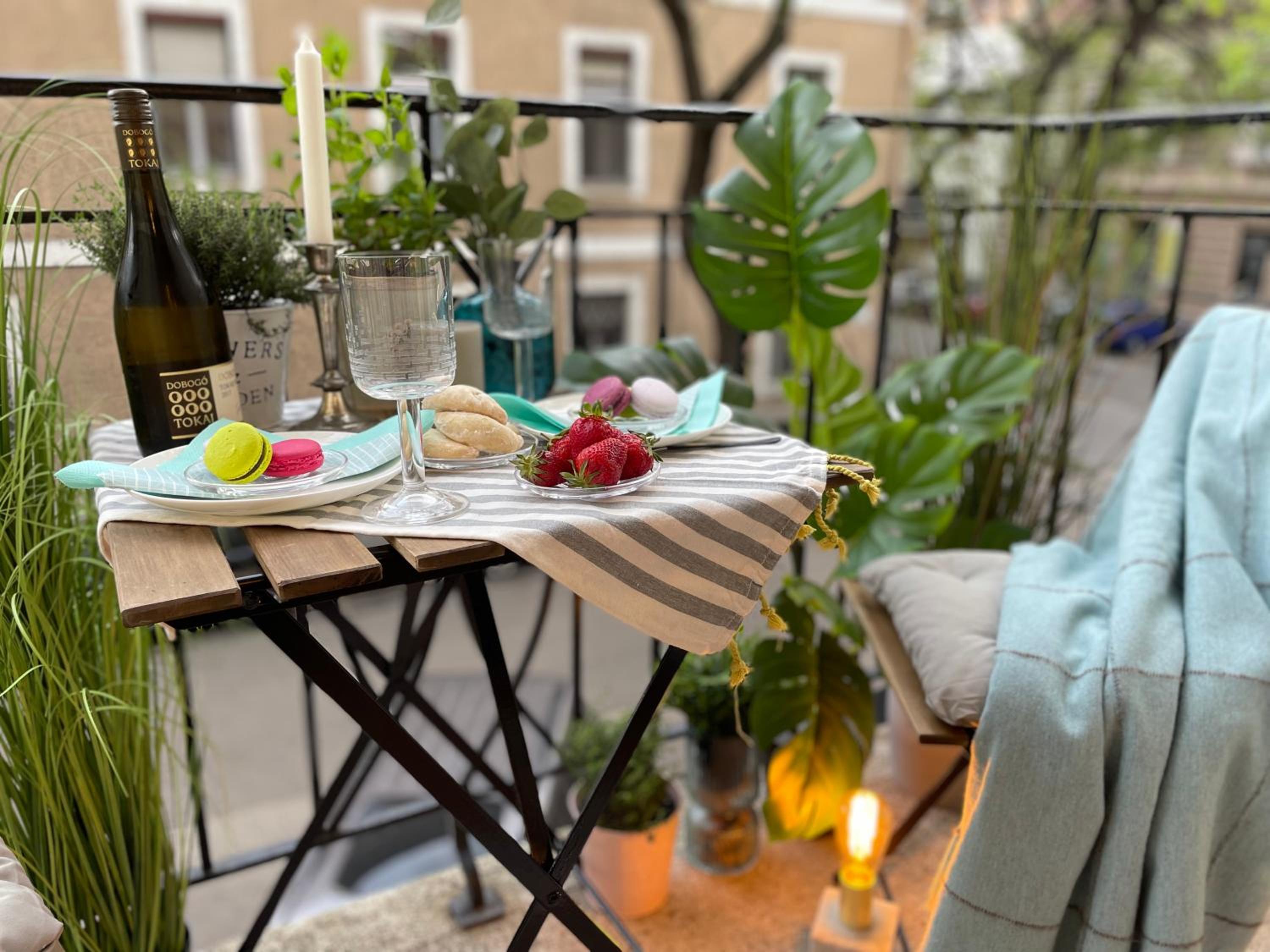 One-Bedroom Apartment - Photo 27