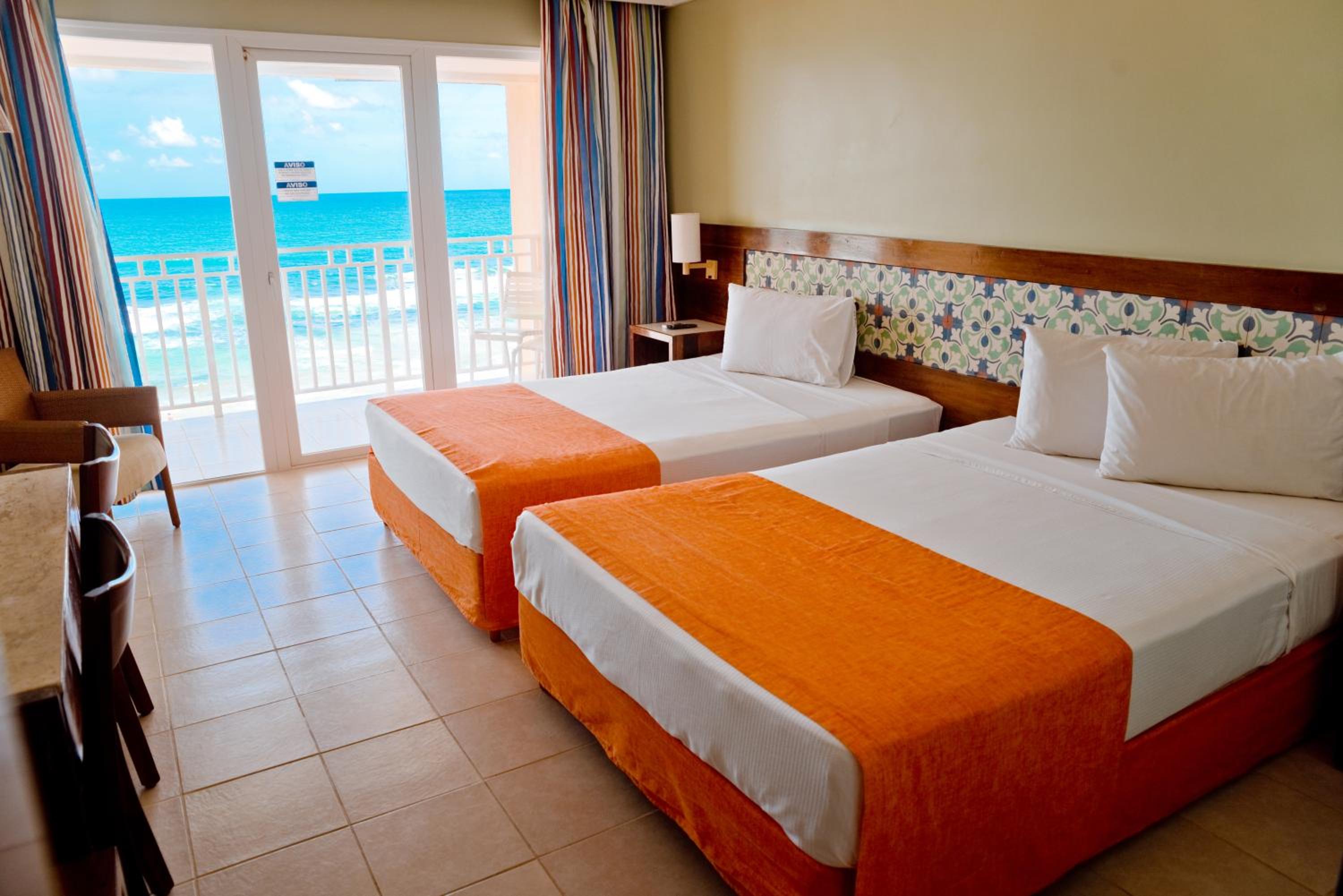 Deluxe Room with Front Sea View