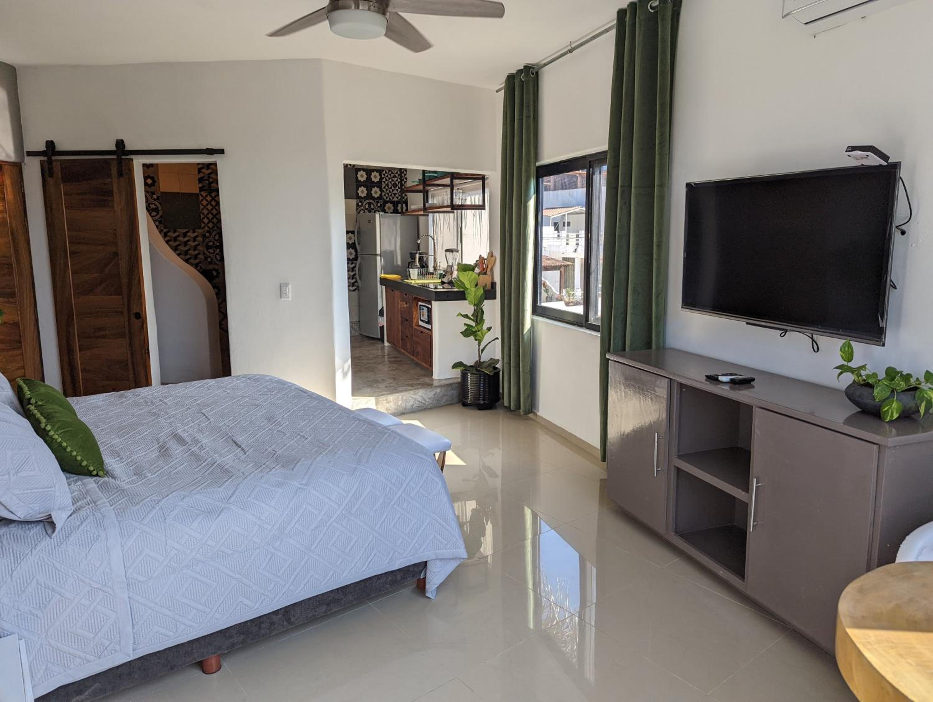 Studio Apartment with Sea View - Photo 5