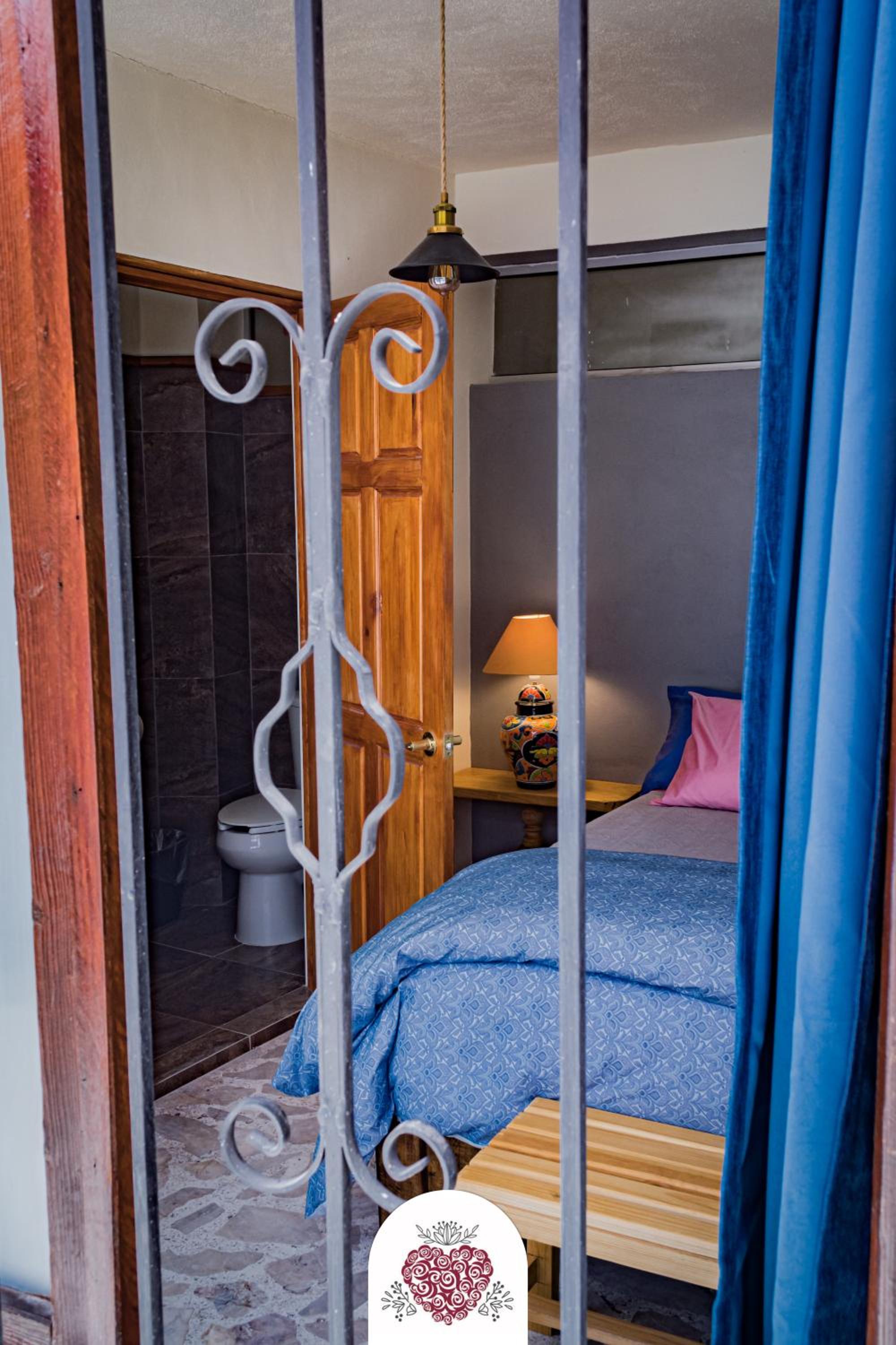 Economy Double Room - Photo 4