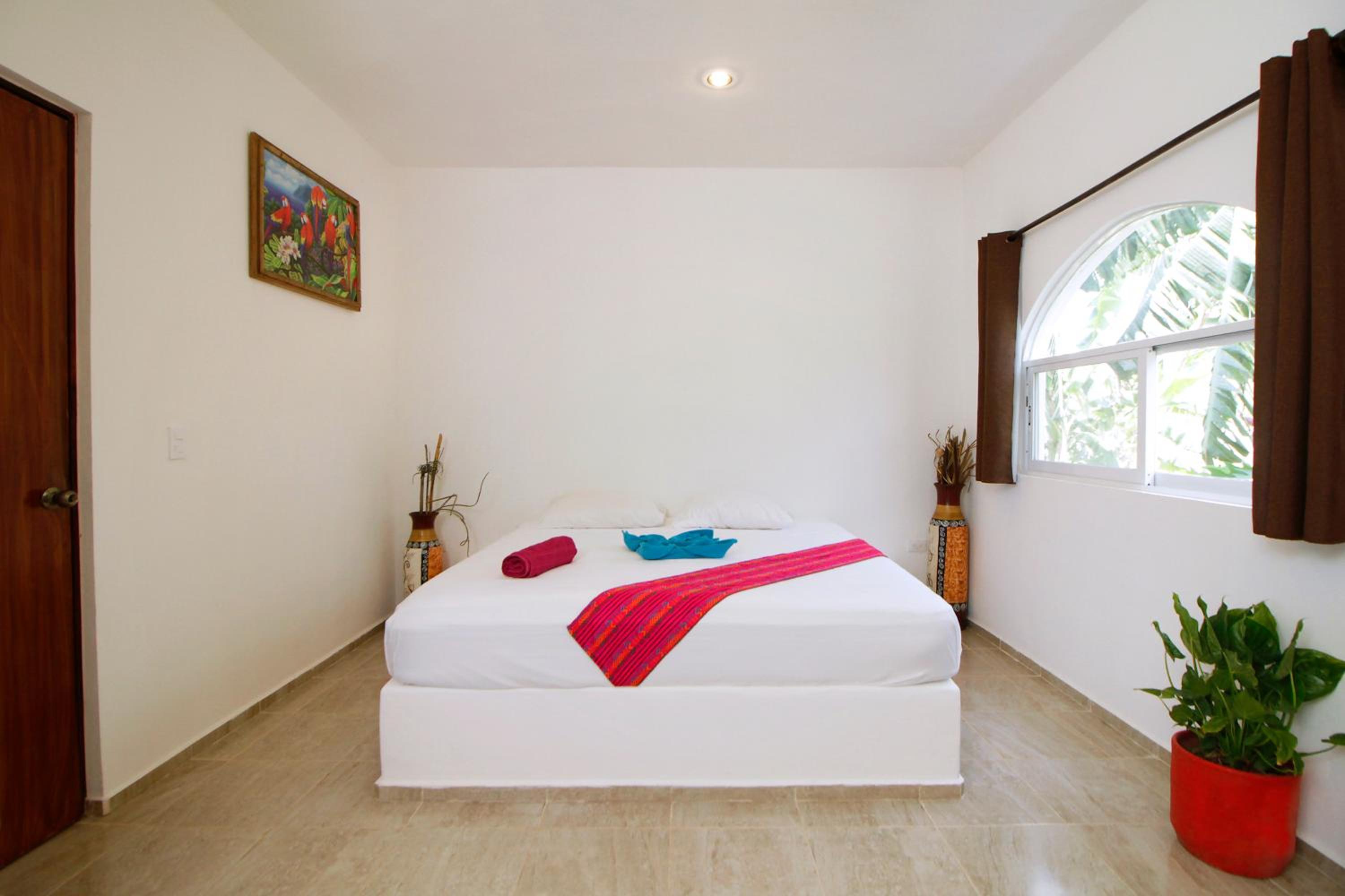 One-Bedroom Apartment - Photo 18