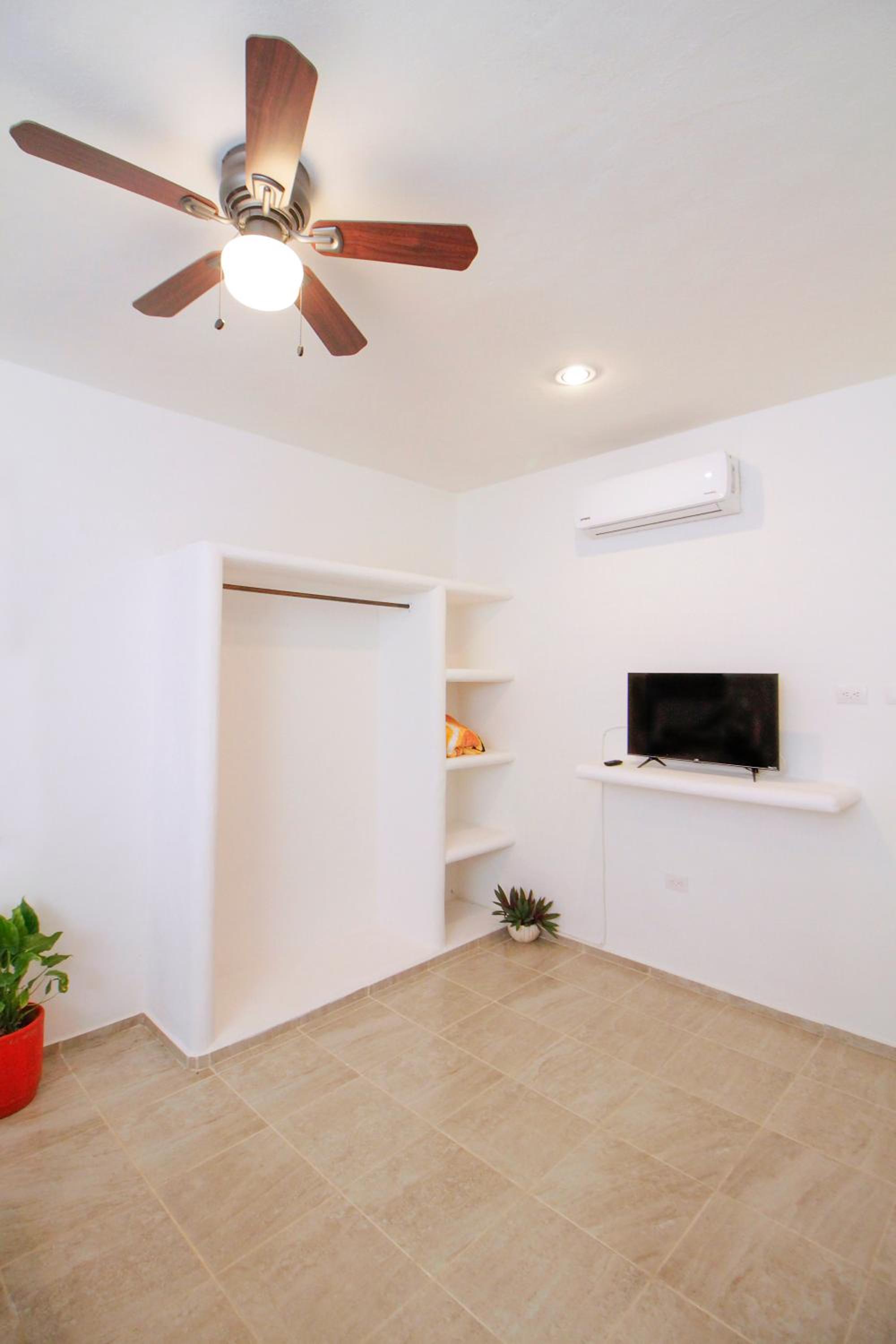 One-Bedroom Apartment - Photo 19