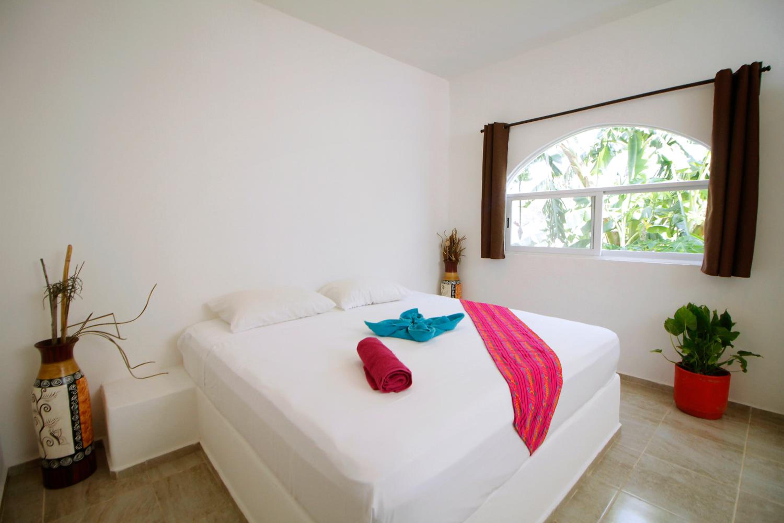 One-Bedroom Apartment - Photo 8