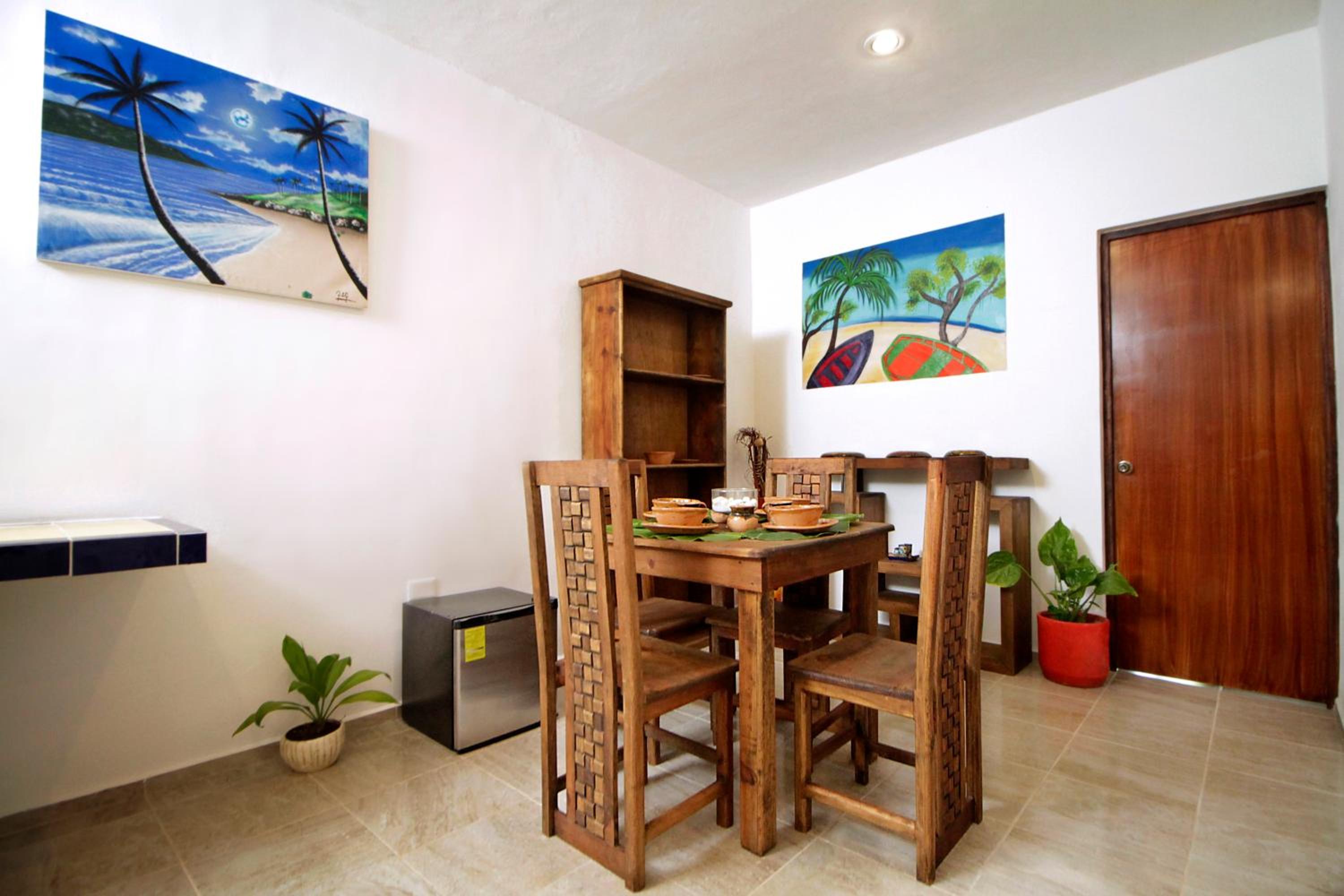 One-Bedroom Apartment - Photo 3