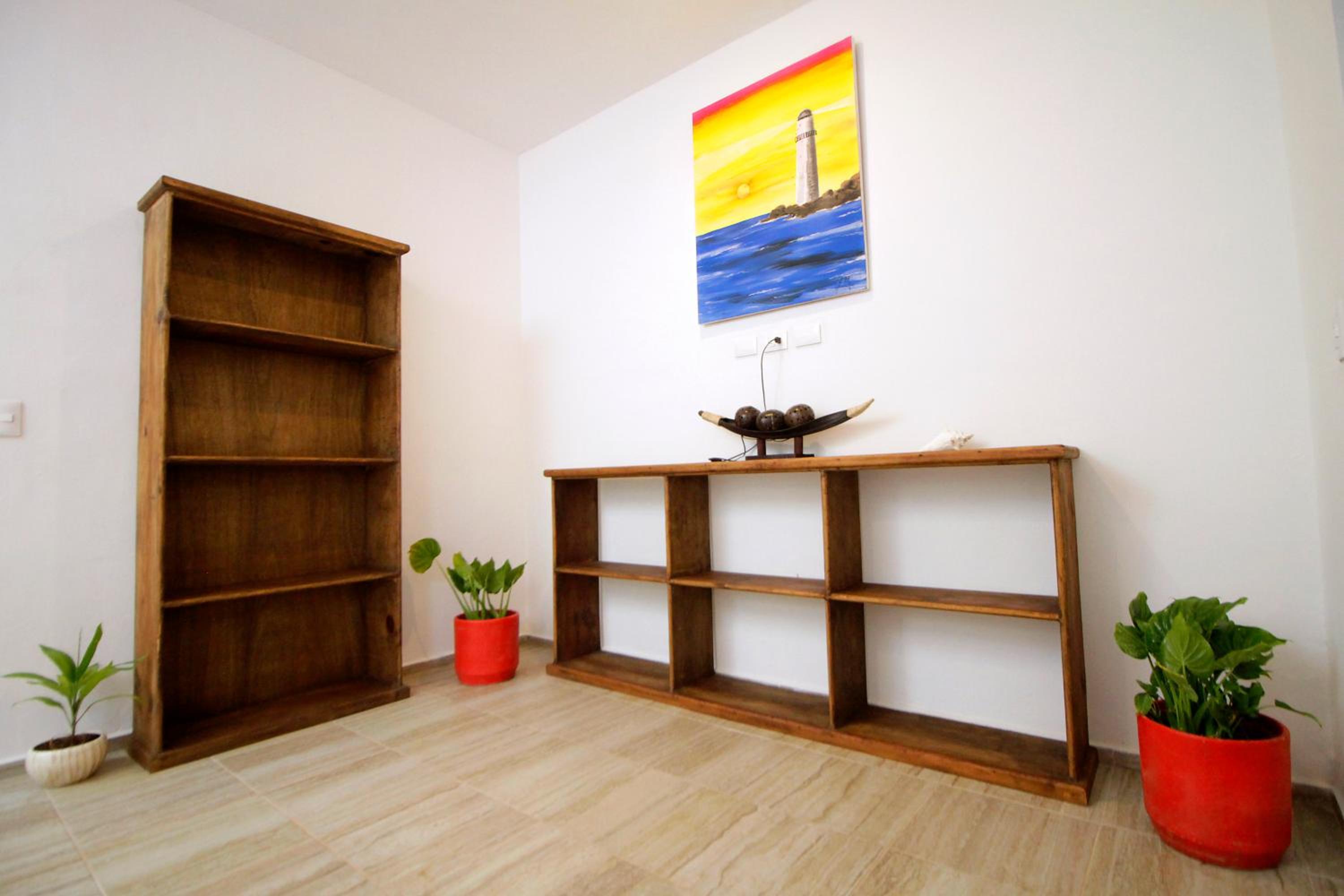 Three-Bedroom Villa - Photo 2