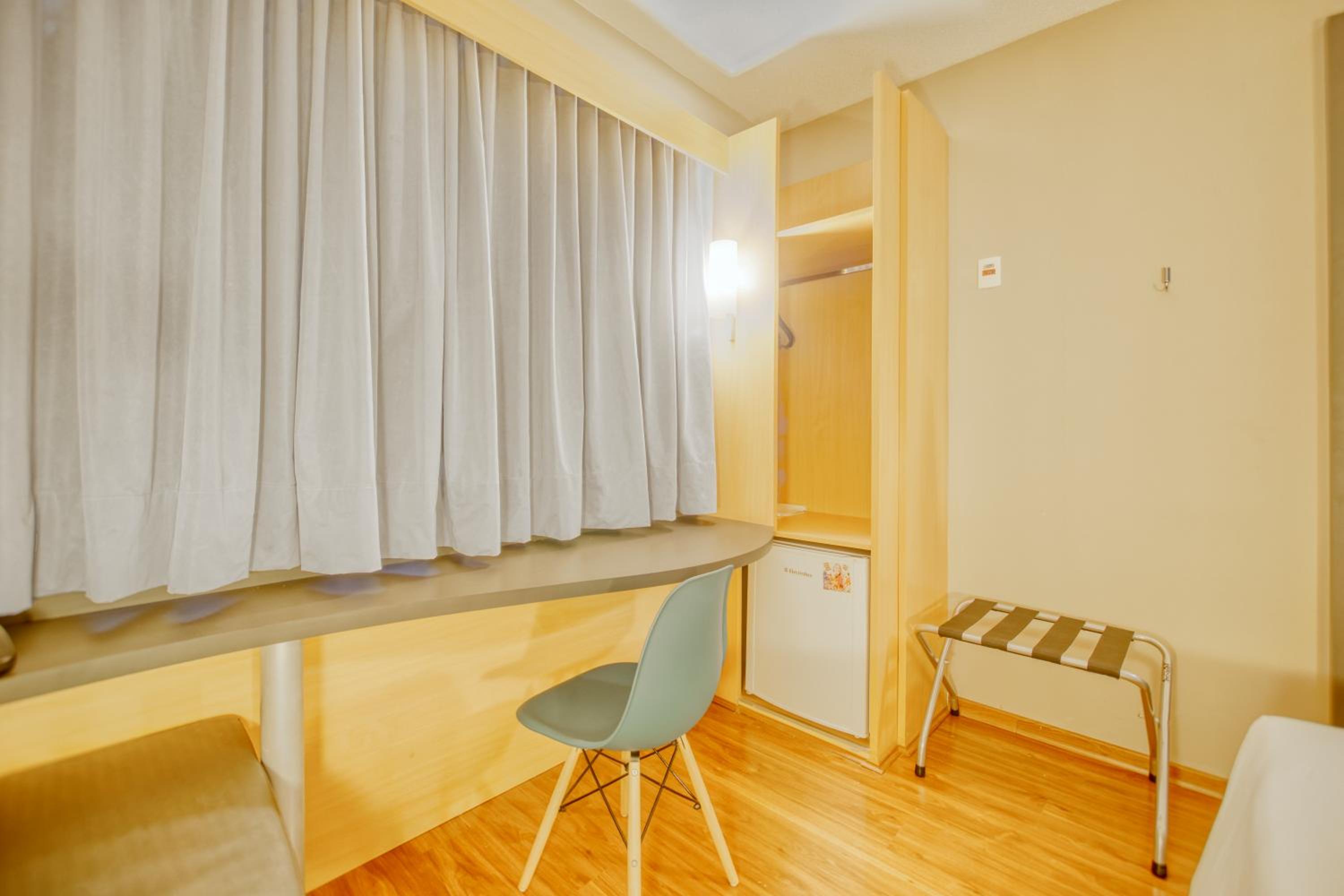 Standard Double Room - Photo 6