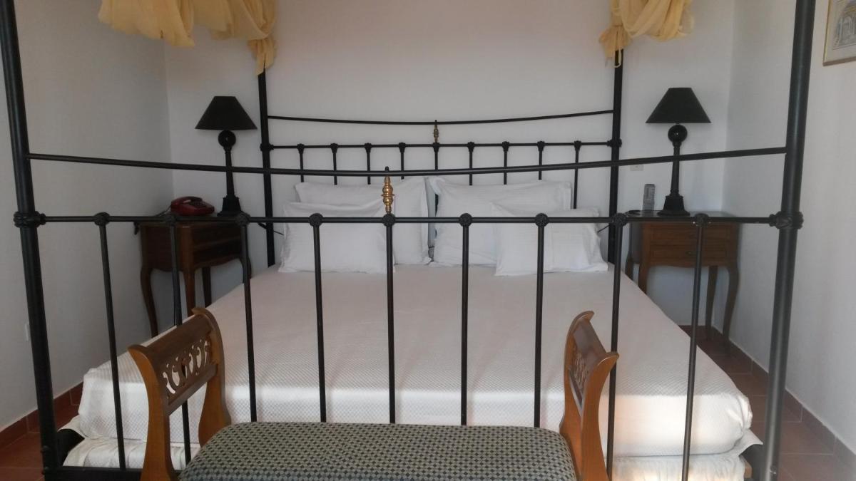 Double or Twin Room with Βalcony and Sea View