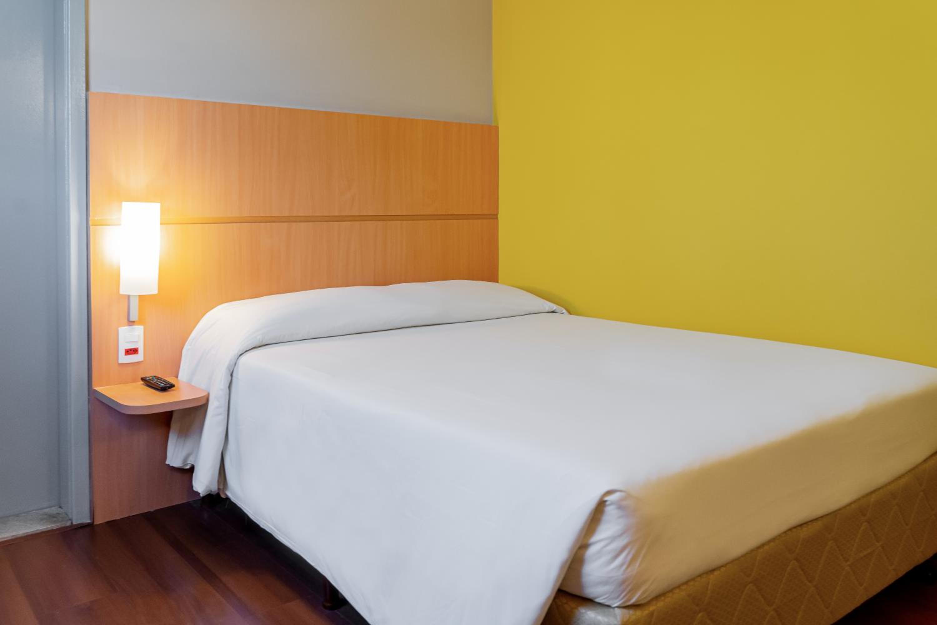 Standard Double Room - Wheelchair Accessible - Photo 4
