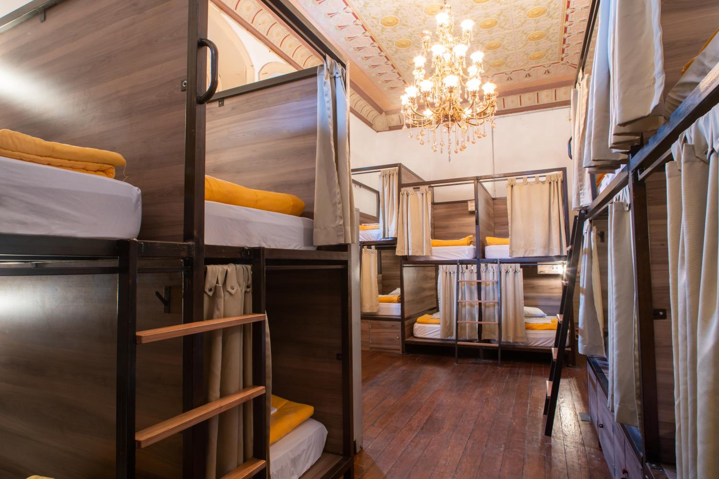 Single Bed in 14-Mixed Dormitory Room