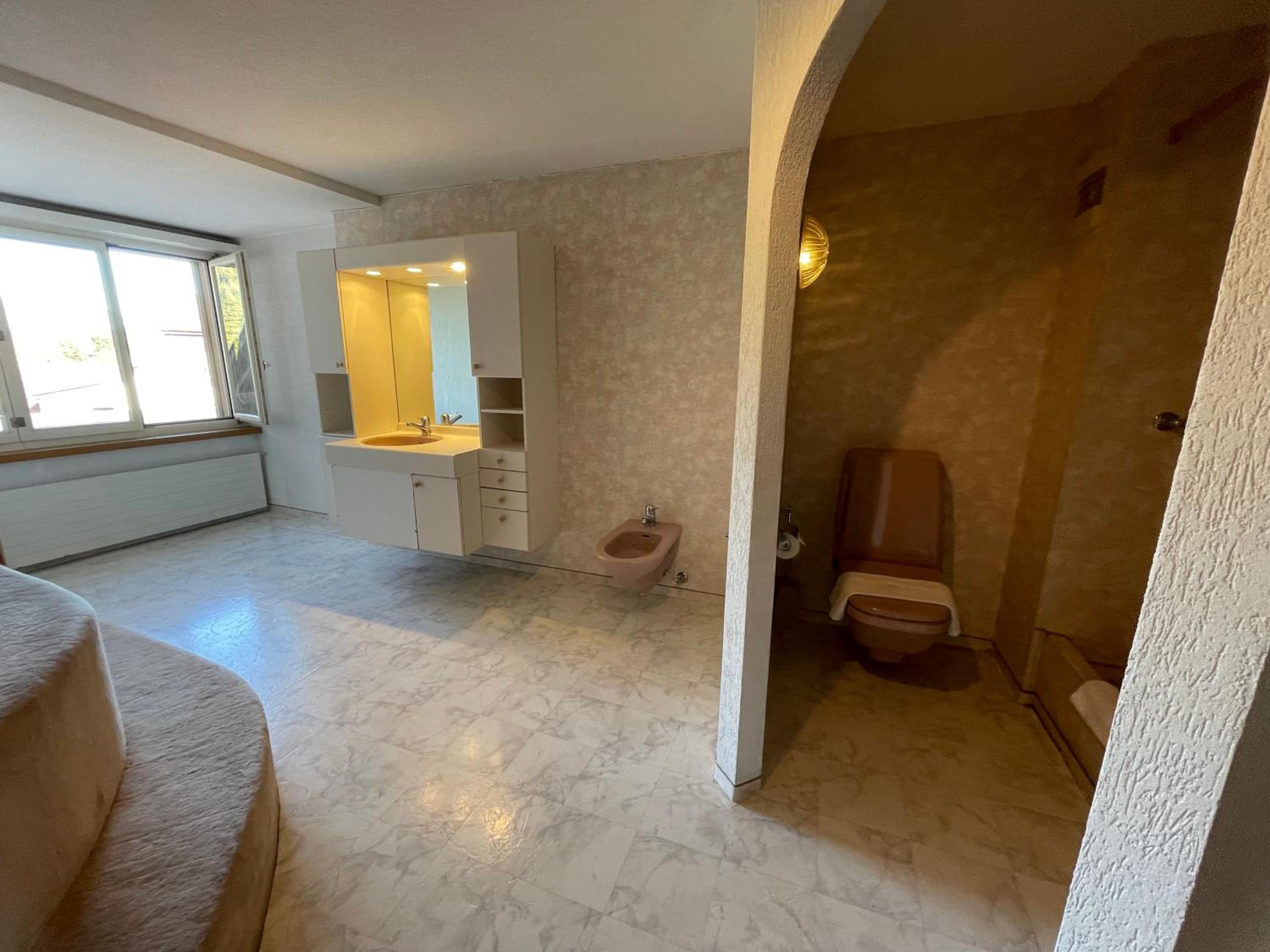 Apartment - Split Level - Photo 7