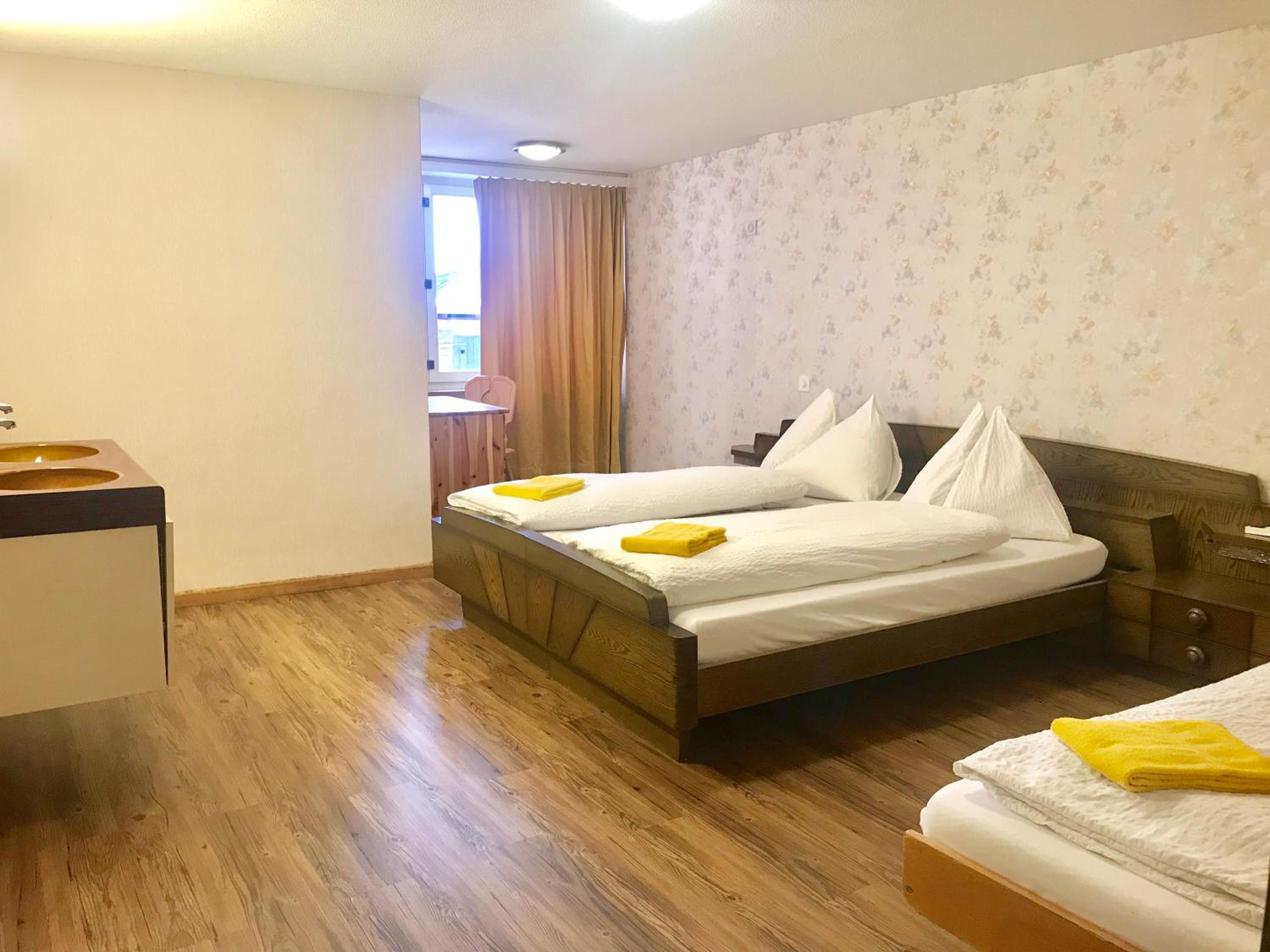 Apartment - Split Level - Photo 1