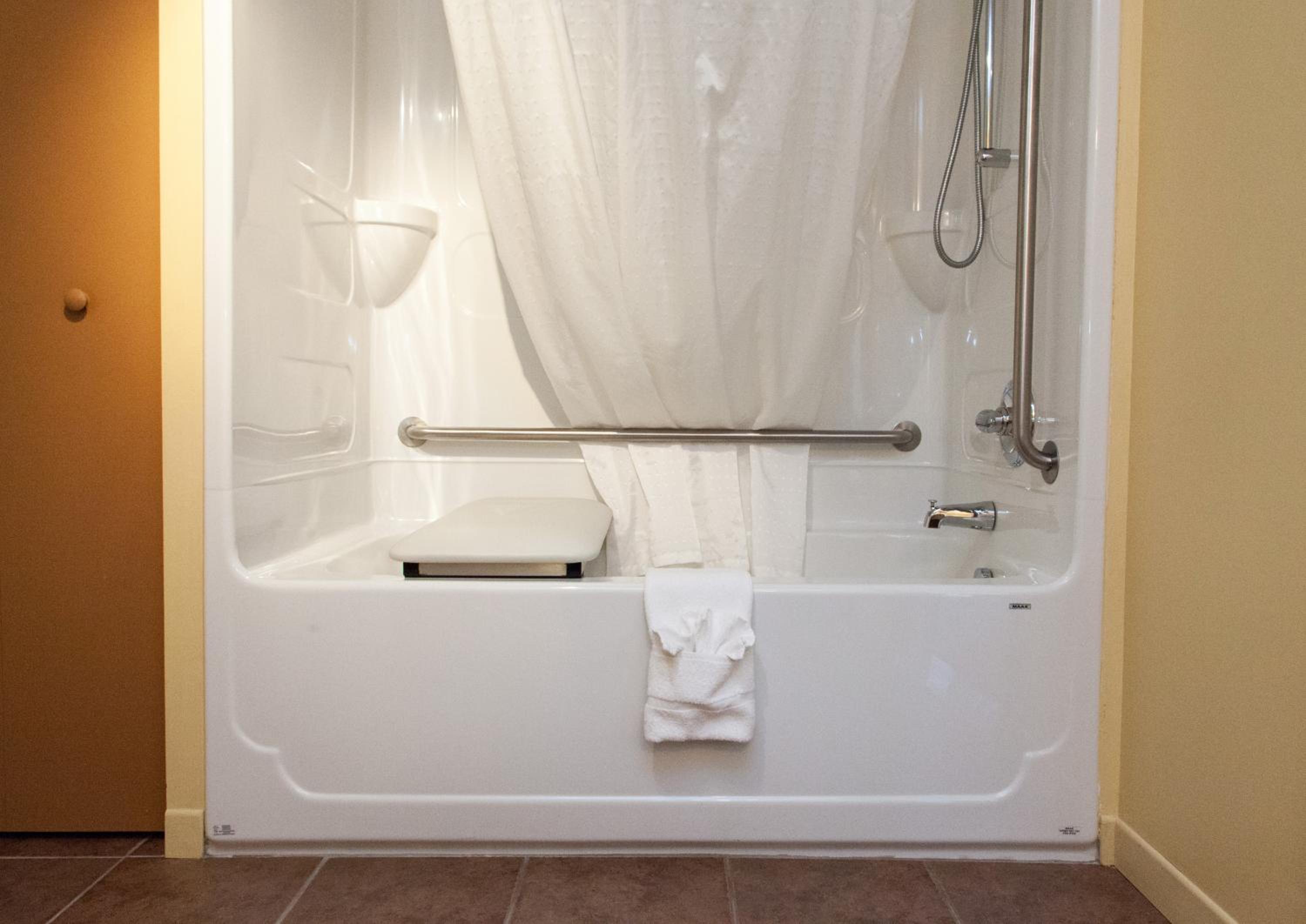 Standard Queen Room - Disability Access