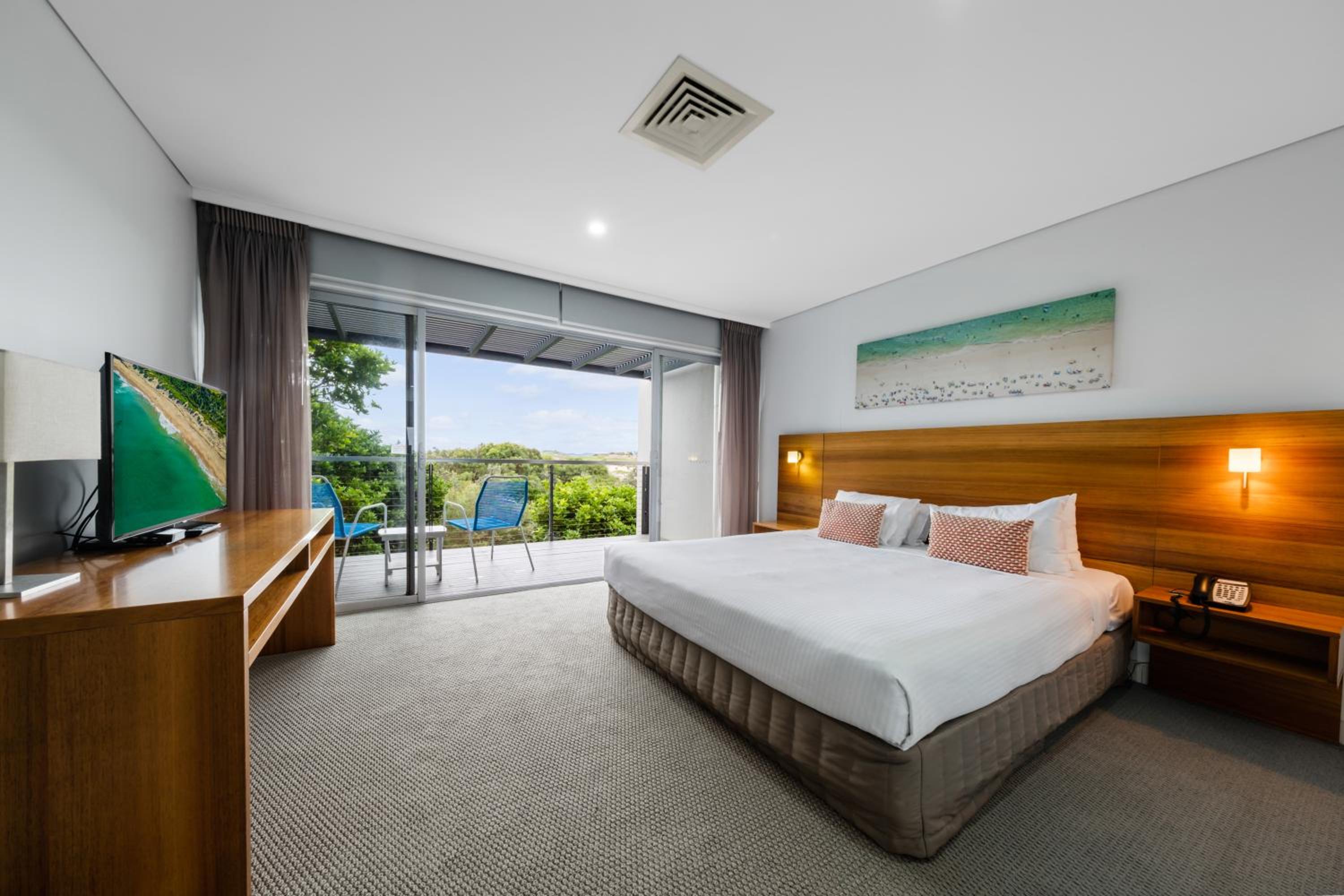 Three-Bedroom Deluxe Villa - Photo 7