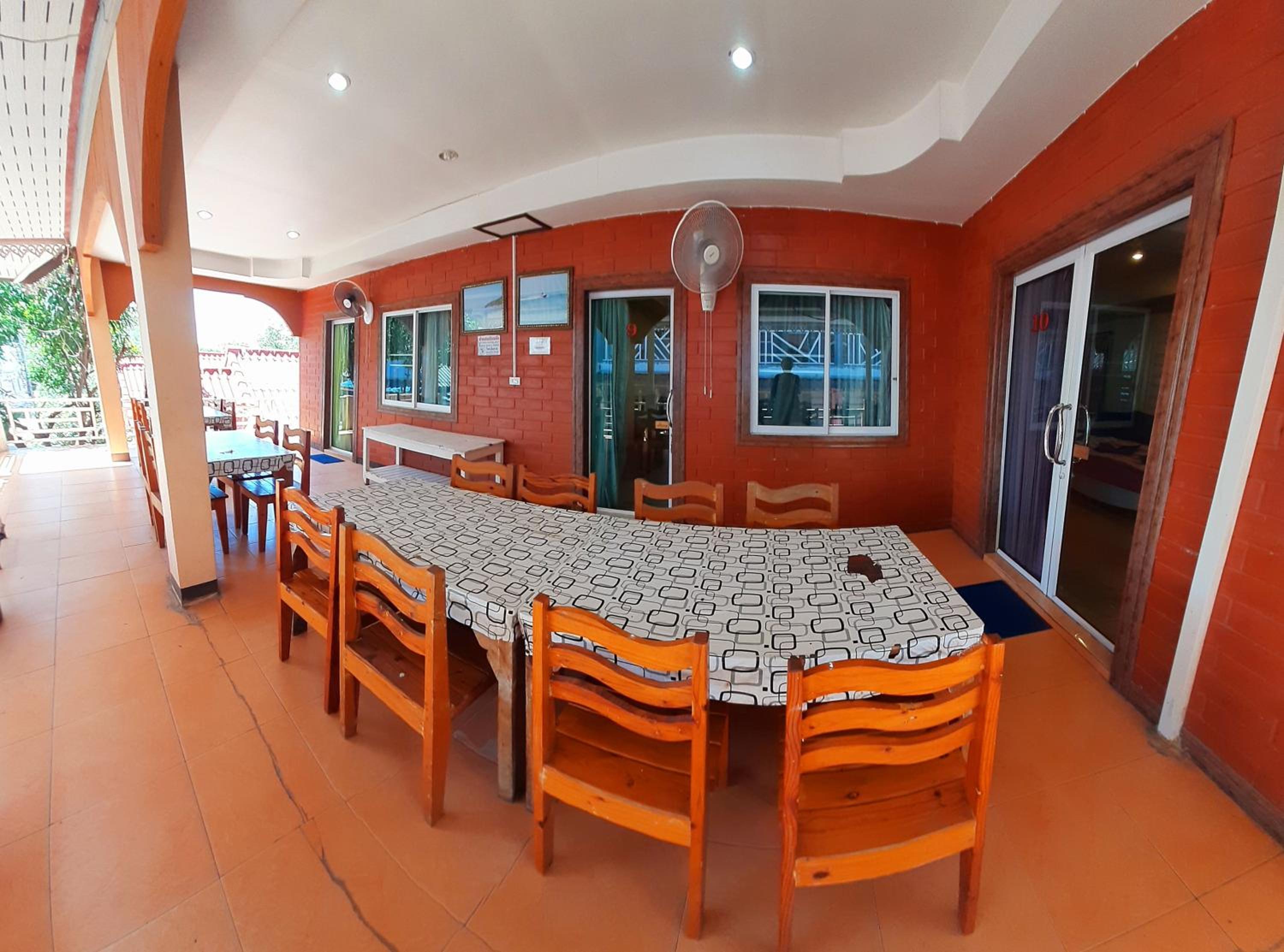 Quadruple Room - Photo 2
