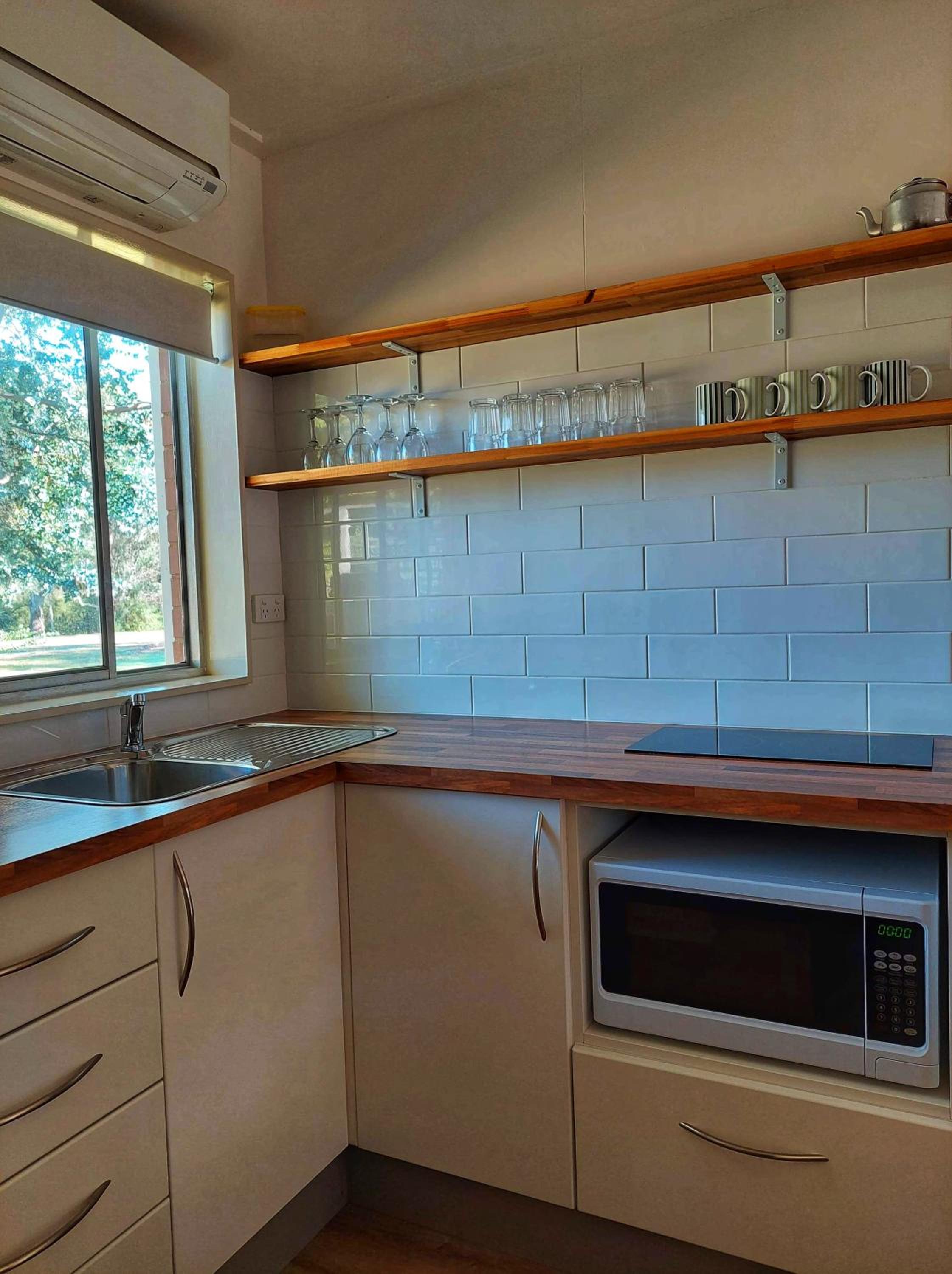 Two-Bedroom Apartment with Mountain View photo 3