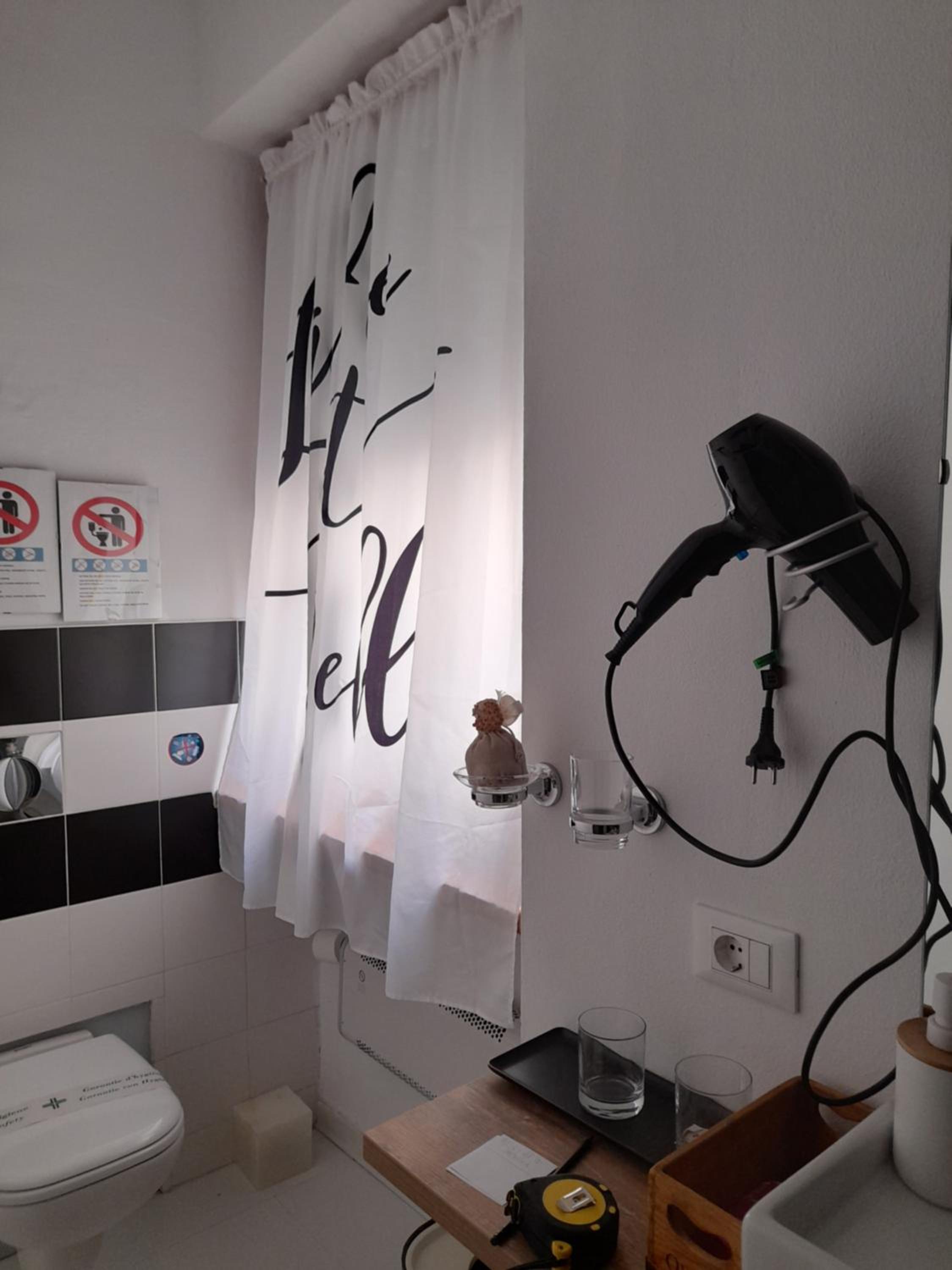Double Room - Photo 23