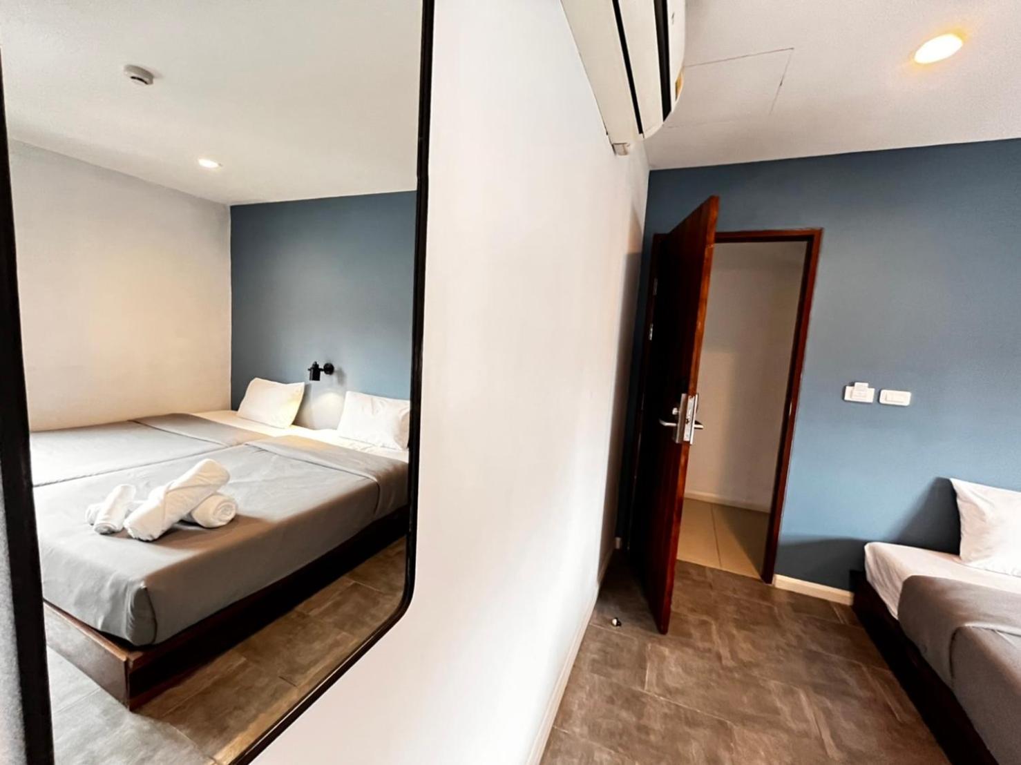 Deluxe Twin Room - Photo 9