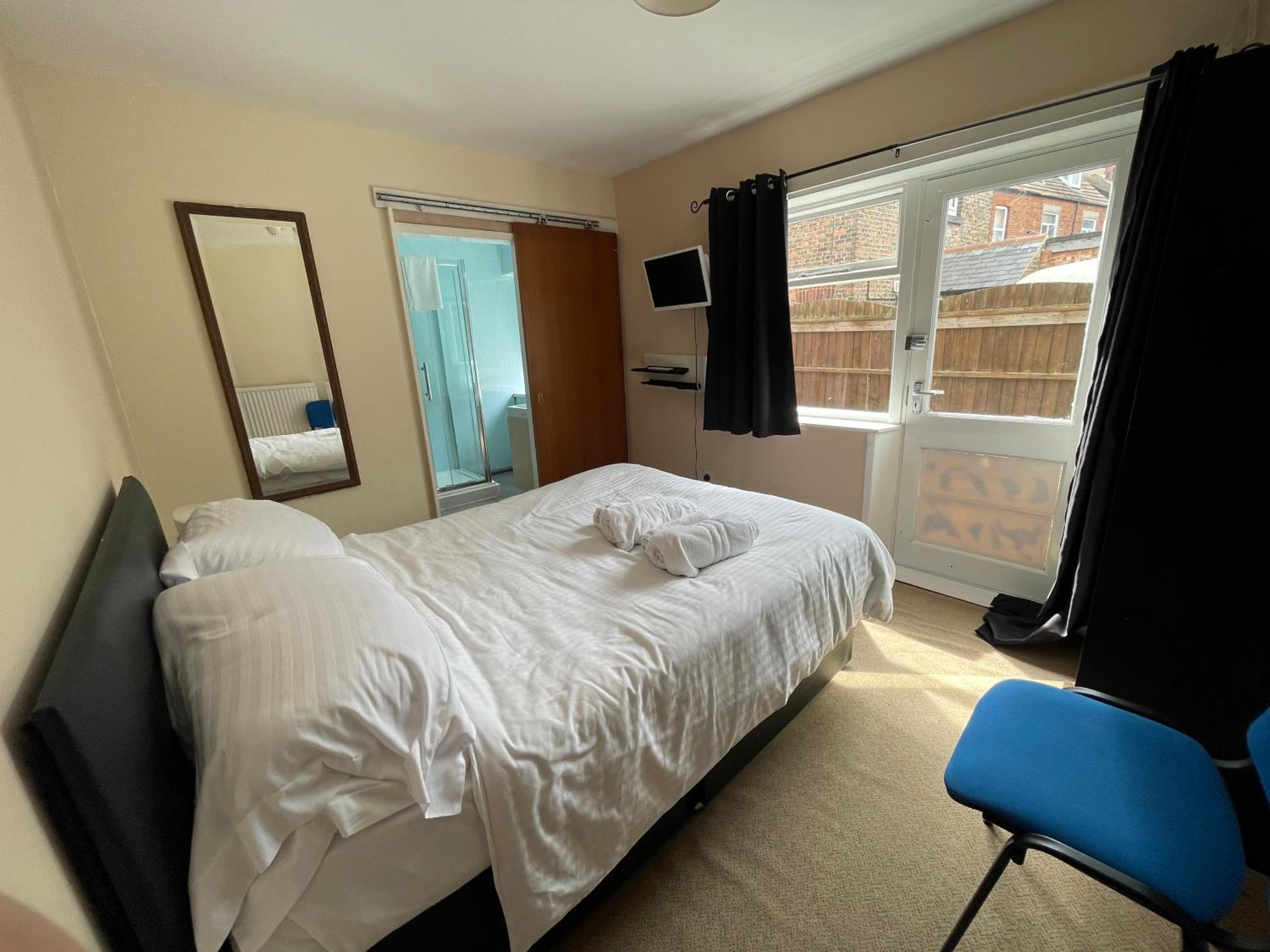 Double Room En-Suite Ground Floor