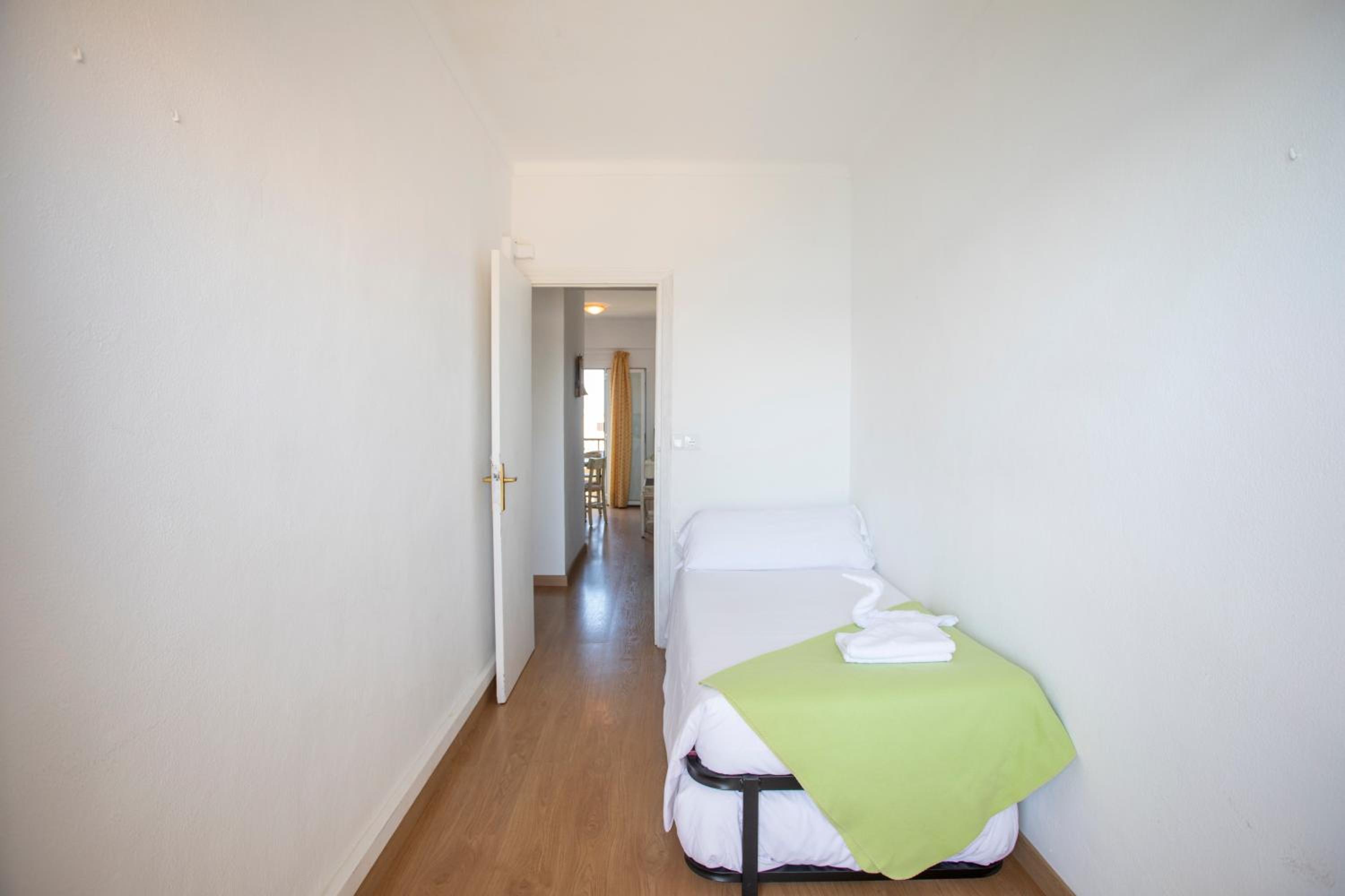 Apartamento de dos habitaciones con vista al mar