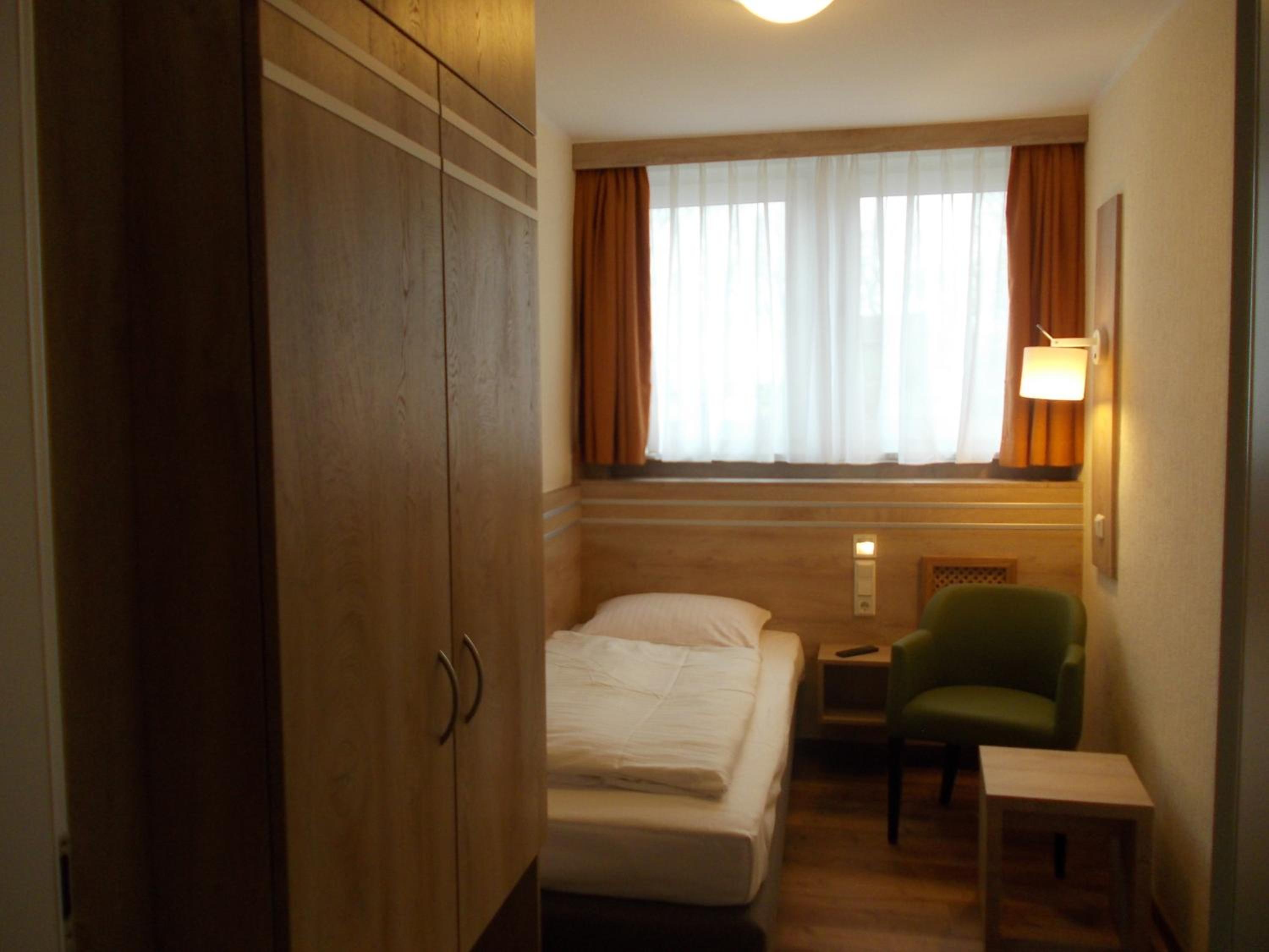 Small Single Room