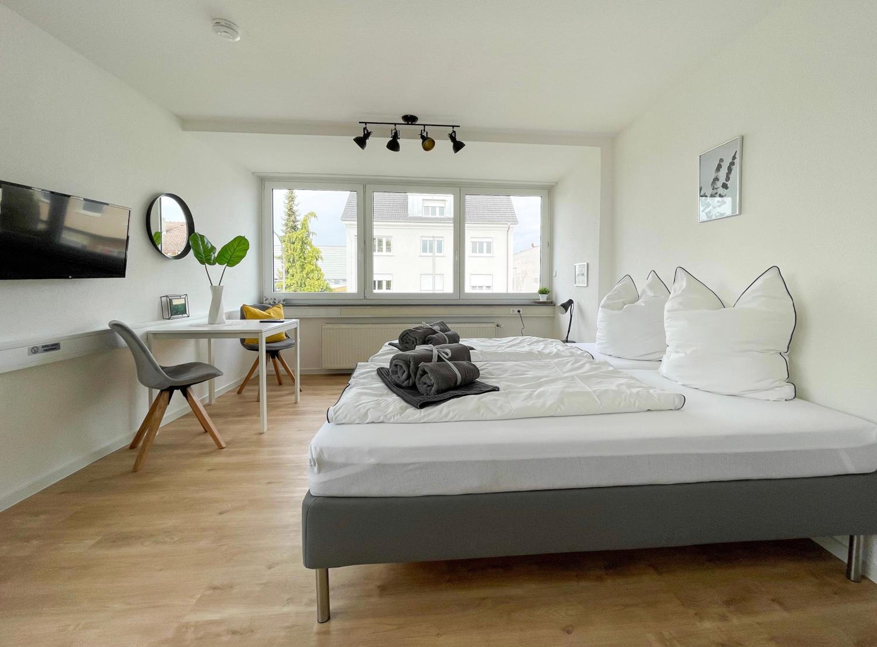 Double or Twin Room with Shared Bathroom photo 1
