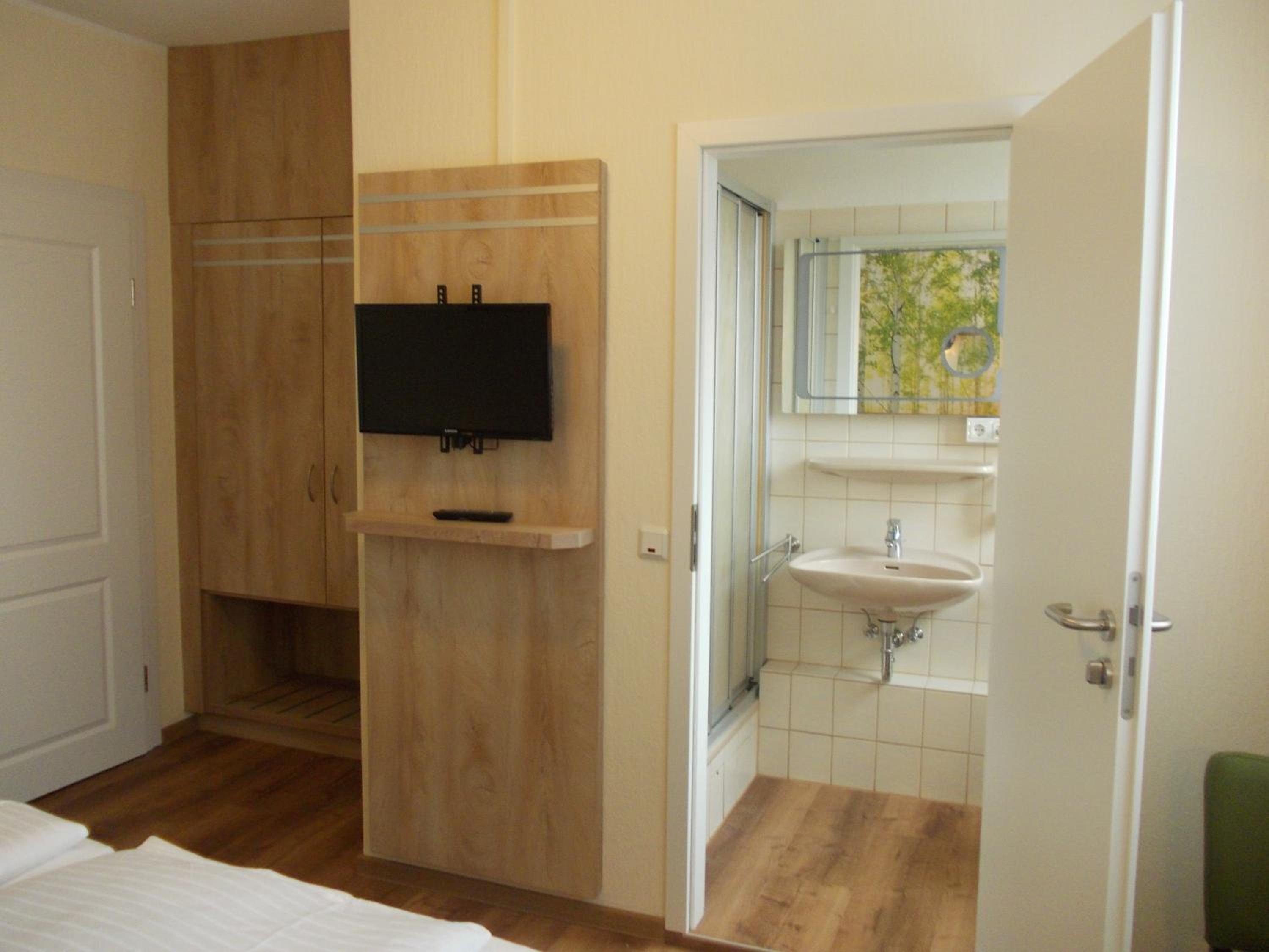 Double Room with Mountain View - Photo 2