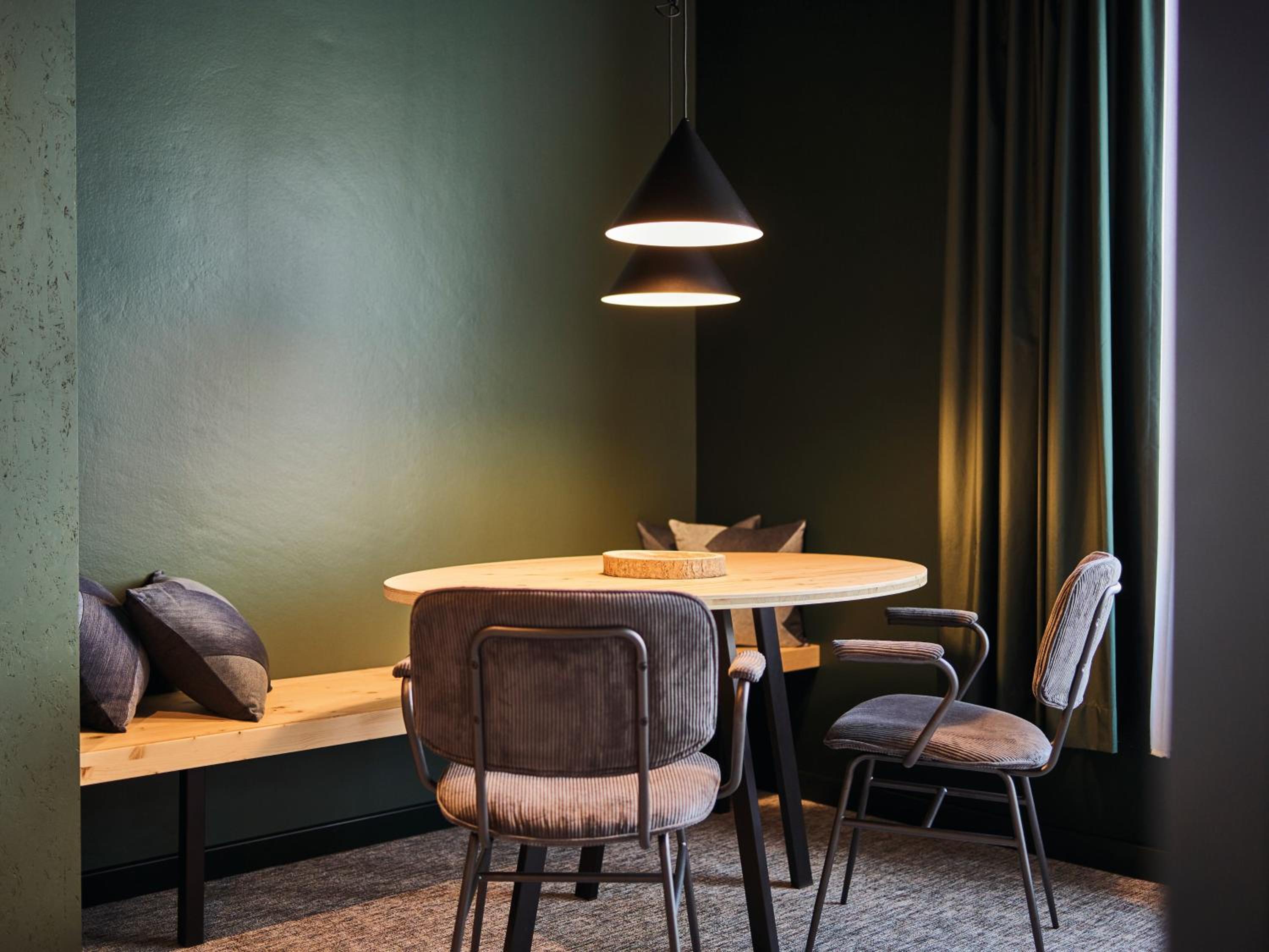 Green Horizon Suite - Forest View - Photo 4