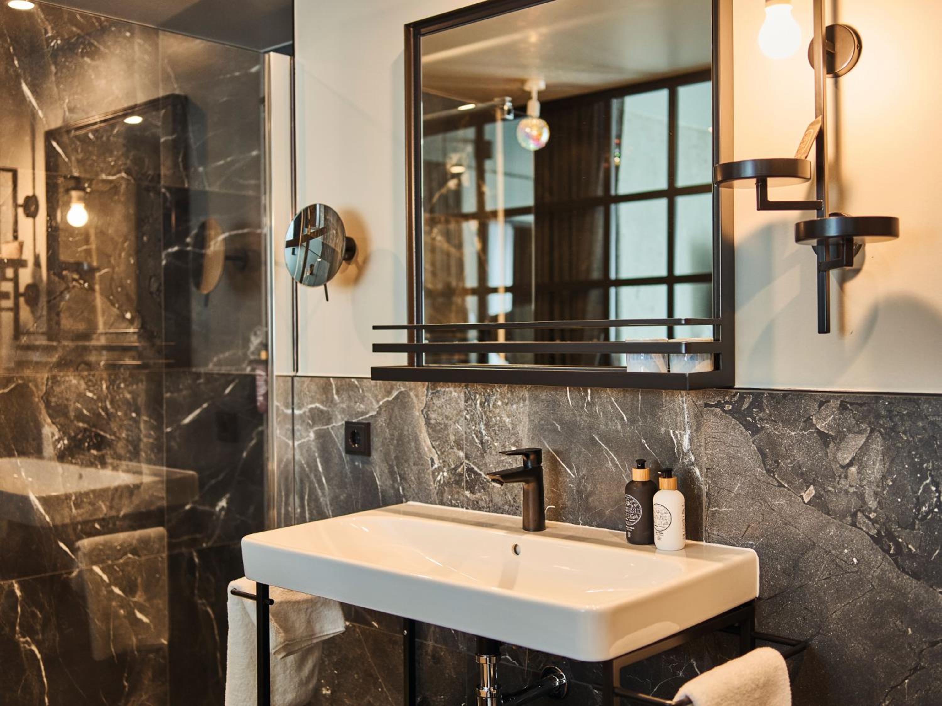 Ocean Drive Suite - Dike View - Photo 9