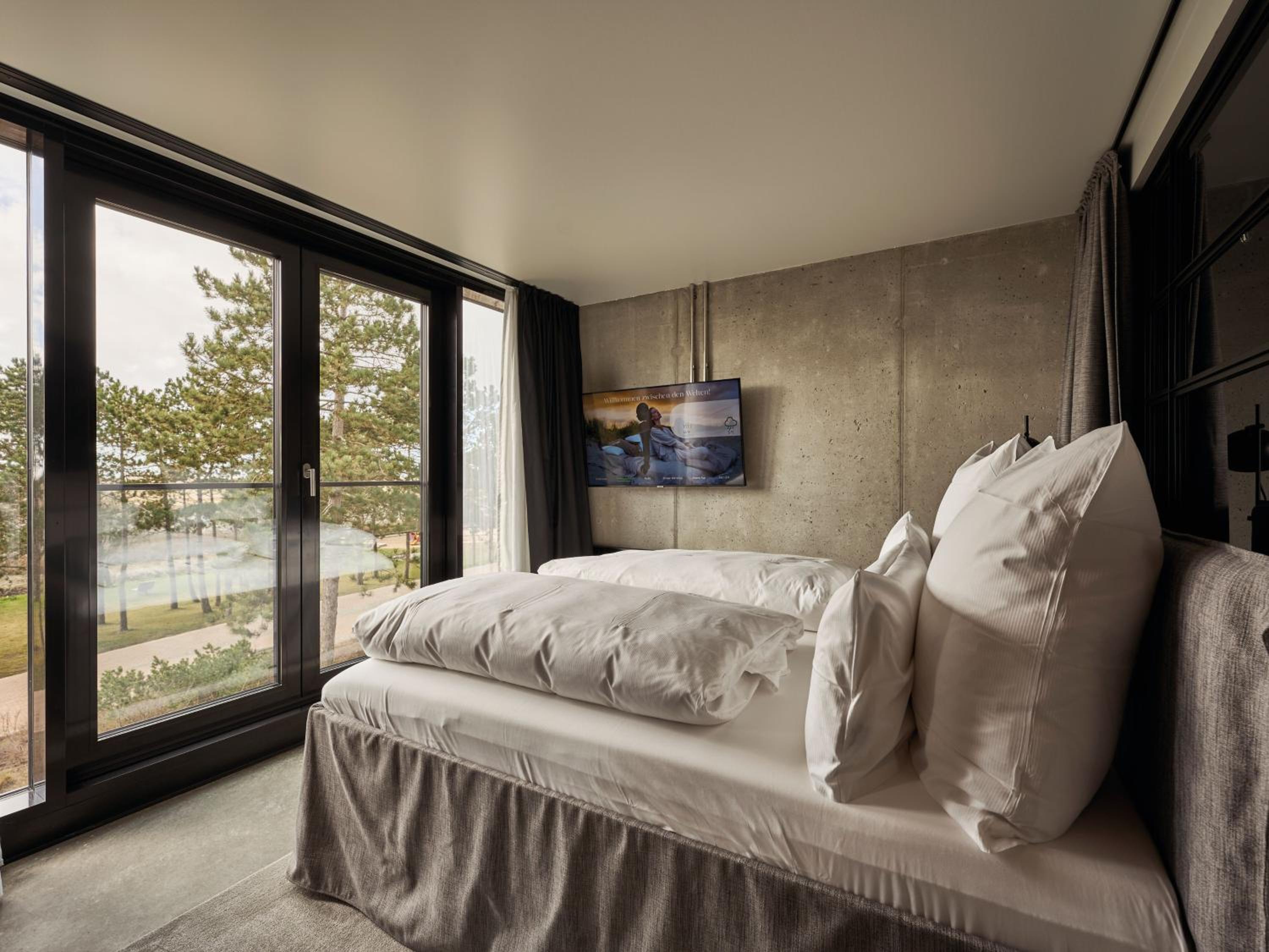 Ocean Drive Suite - Dike View - Photo 1