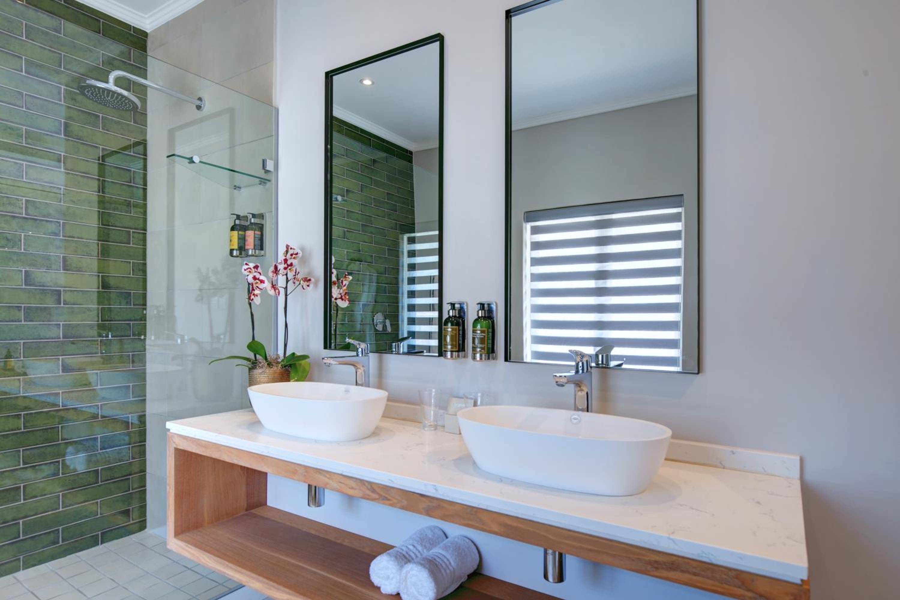 Superior Suite with Terrace - Photo 2