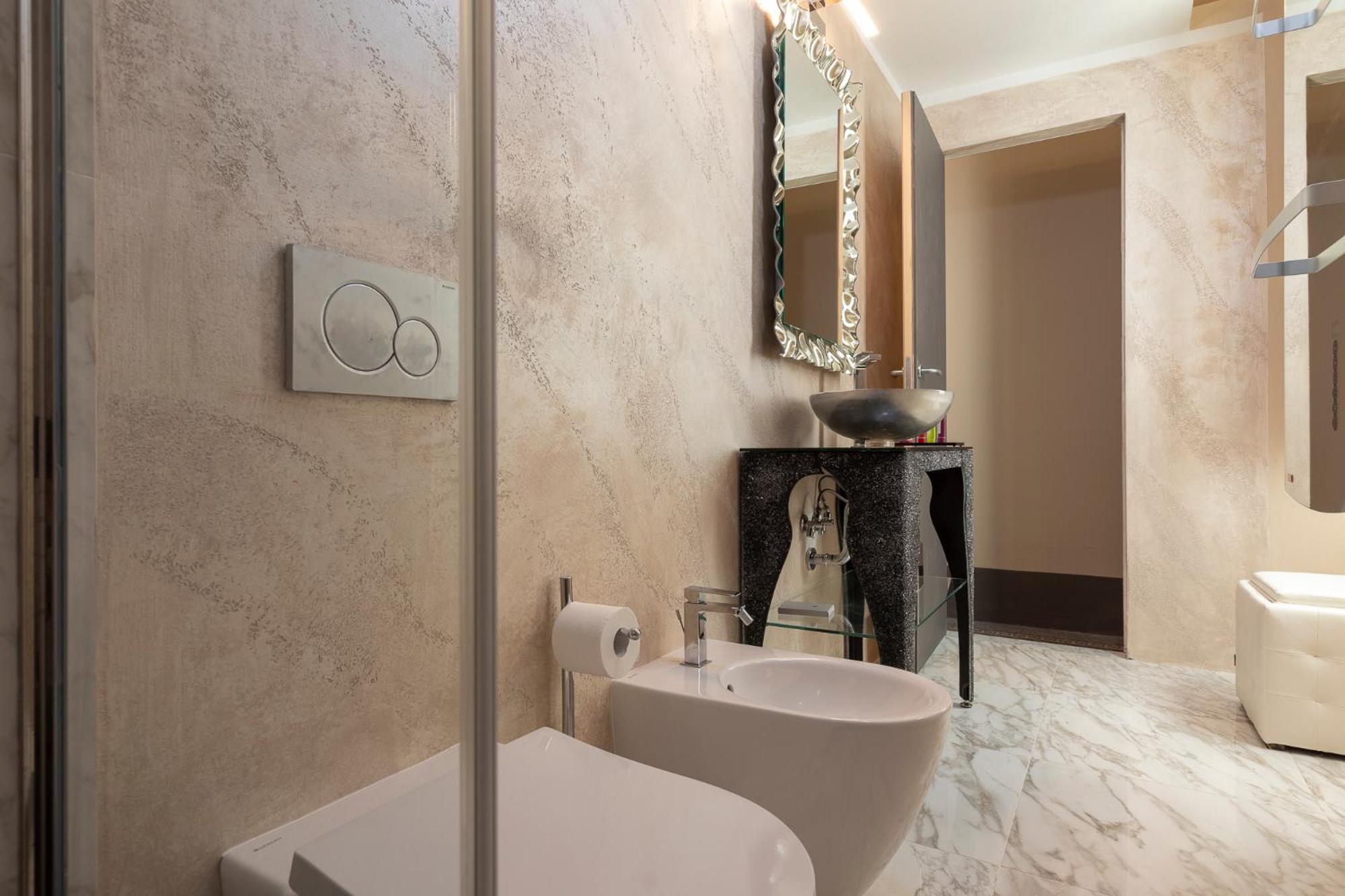 Double or Twin Room - Photo 3