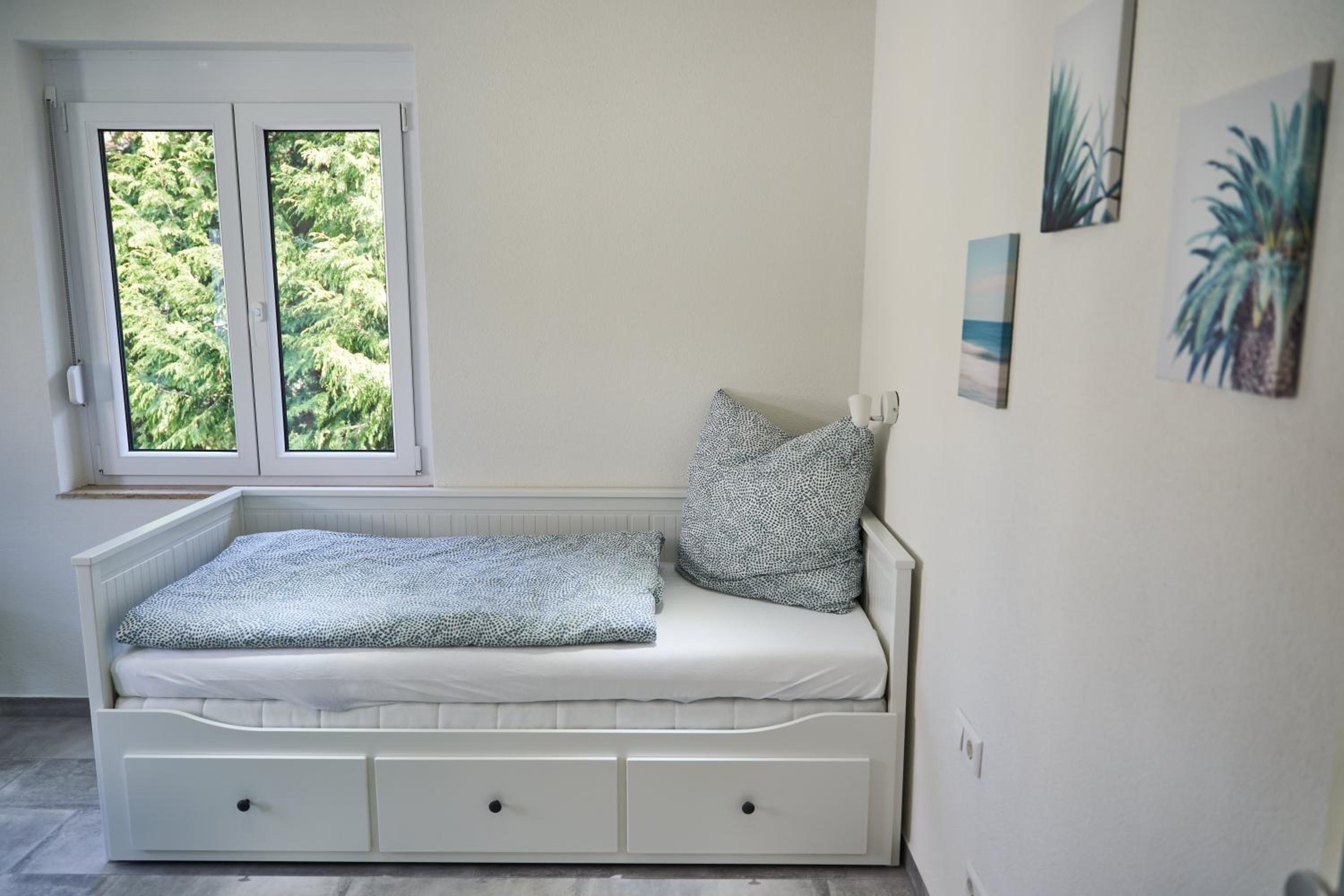 Single Room with Private Bathroom photo 1