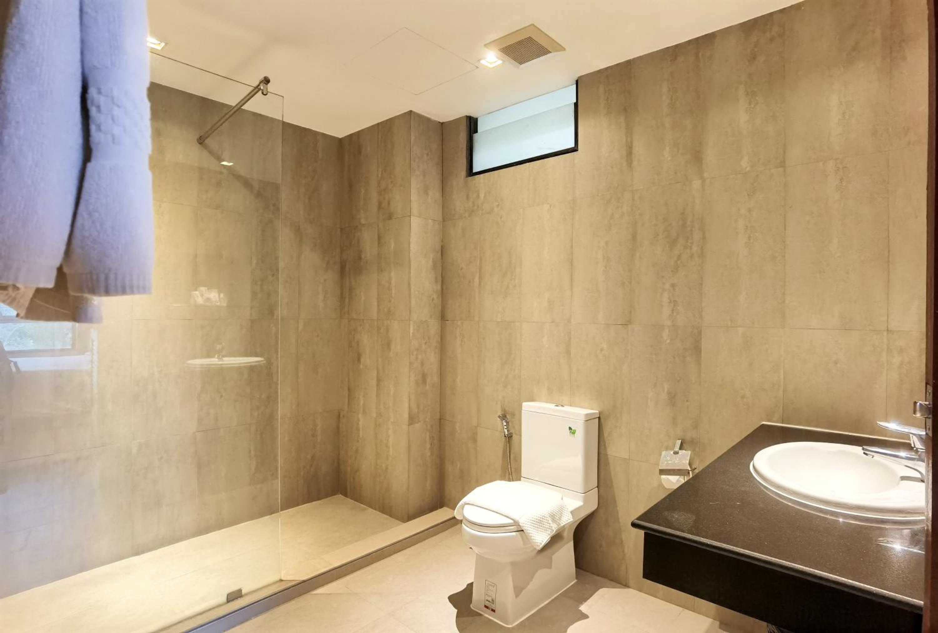 Two-Bedroom Suite - Photo 7