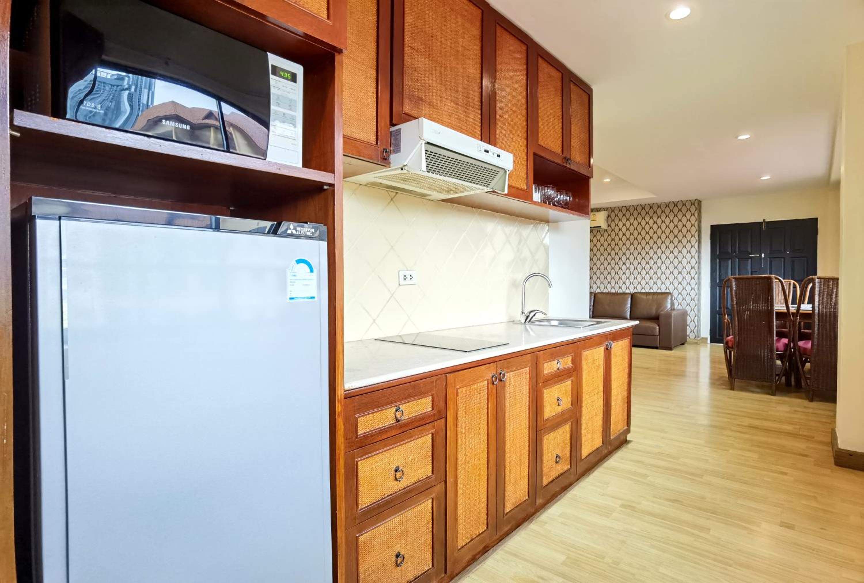 Two-Bedroom Suite - Photo 5