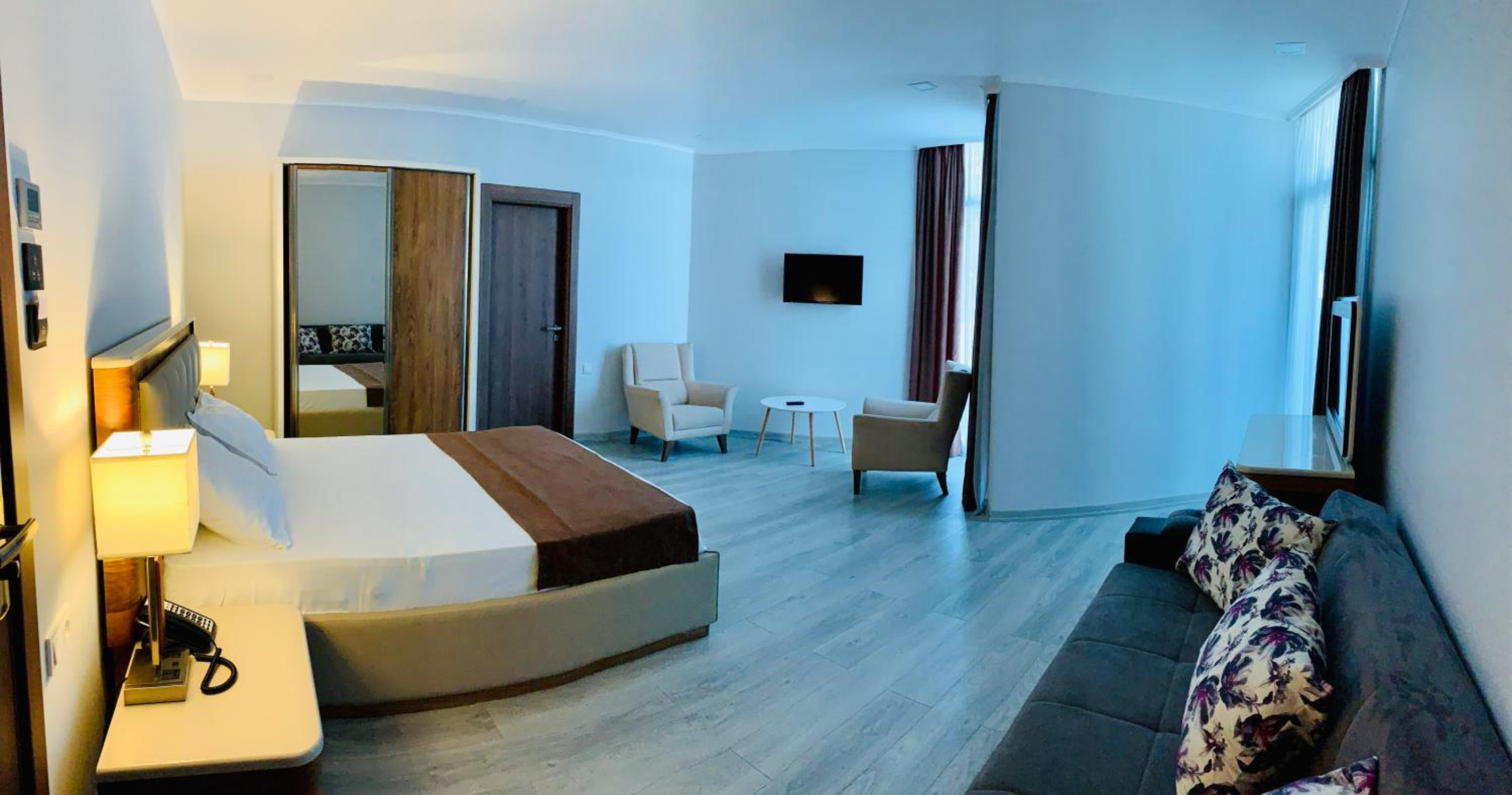 Deluxe Triple Room - Photo 2