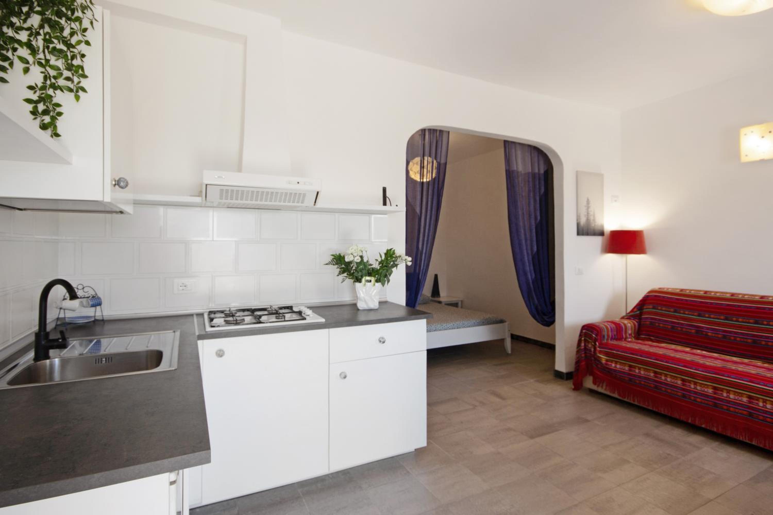 Studio Apartment with Sea View photo 2