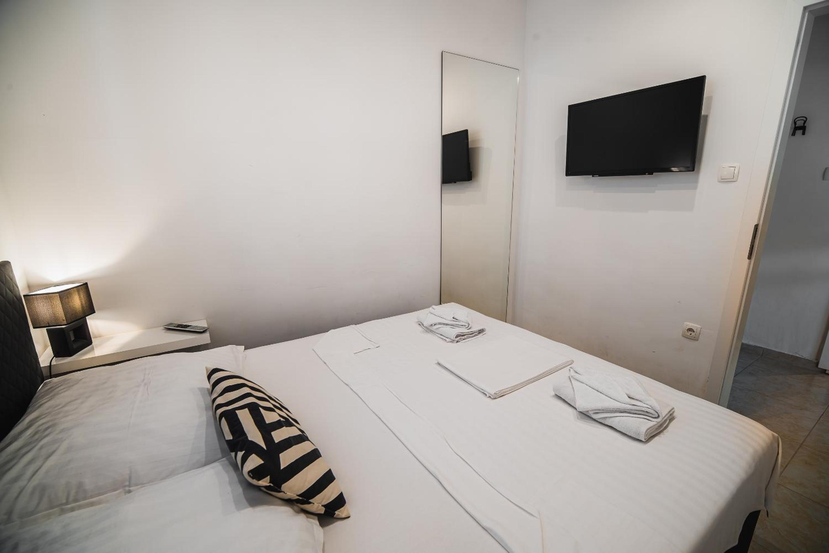 One Bedroom Apartment