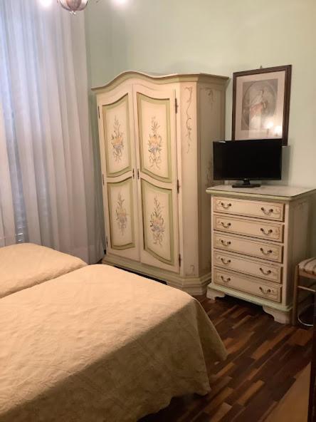 Triple Room with Private Bathroom photo 2