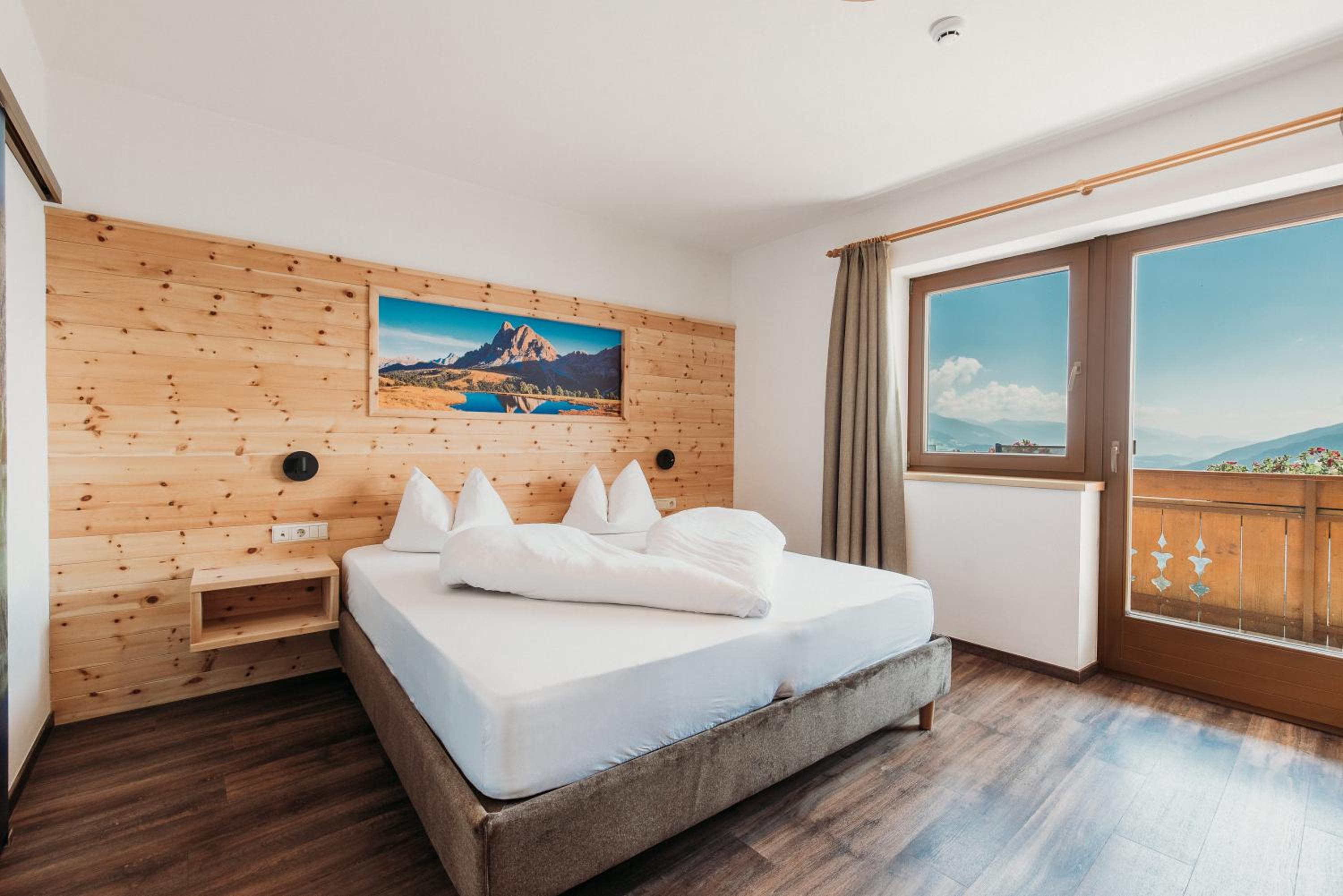 Deluxe Double Room with Bath photo 1